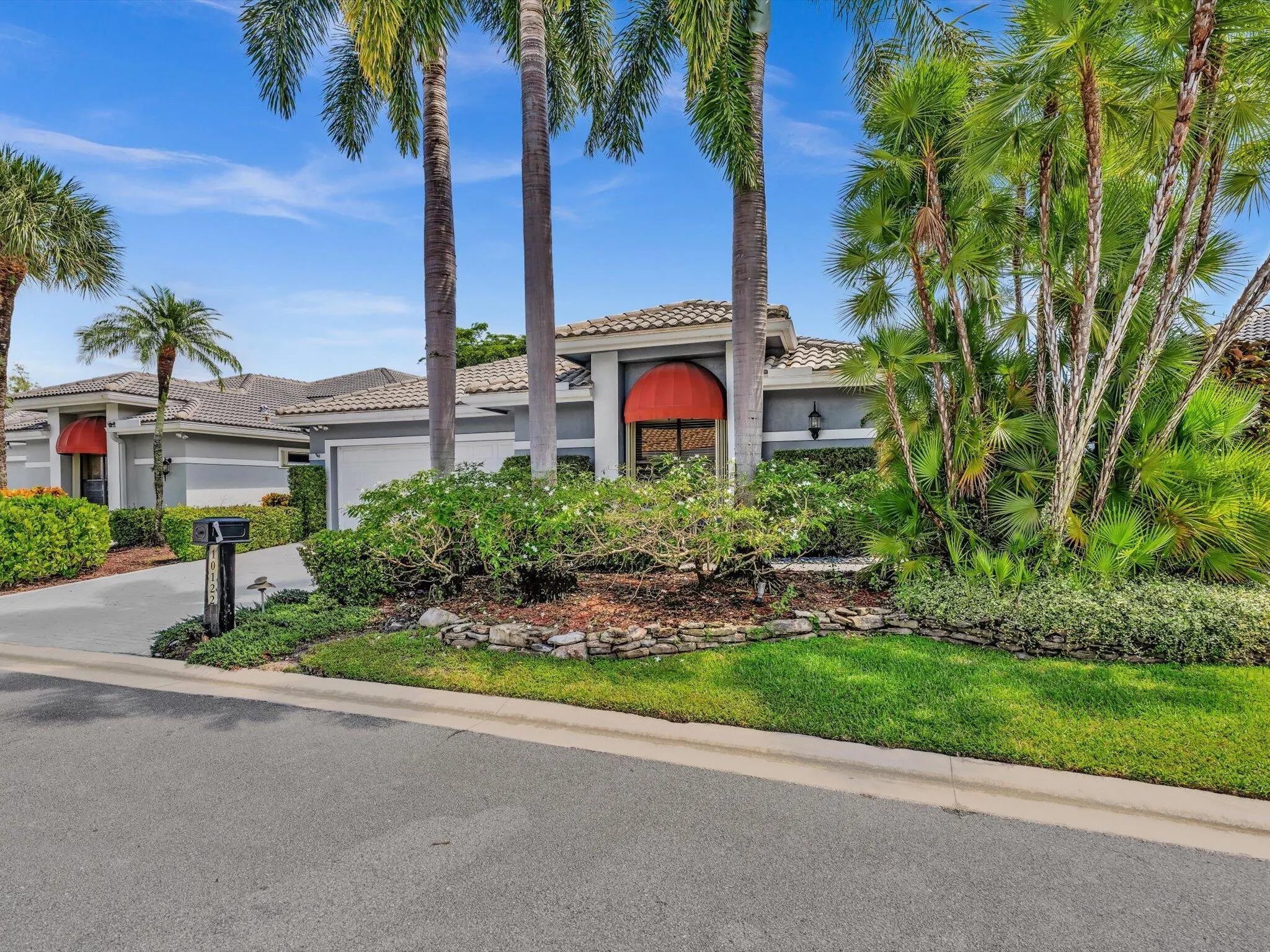 10122 Spyglass Way