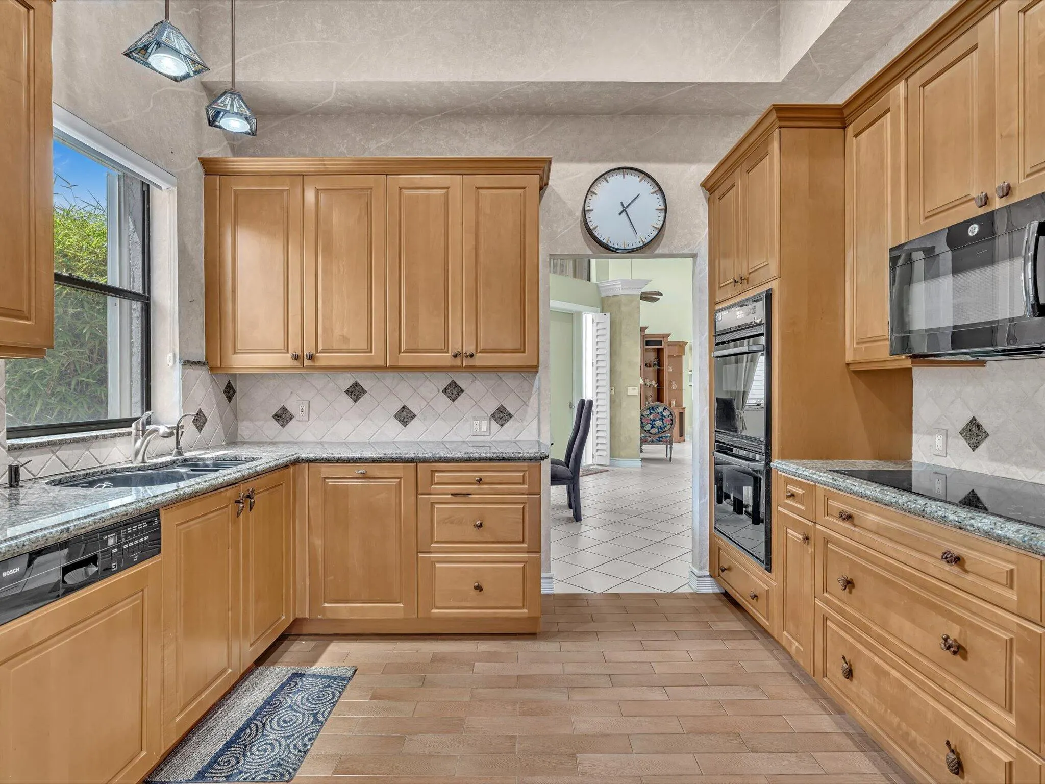 10122 Spyglass Way