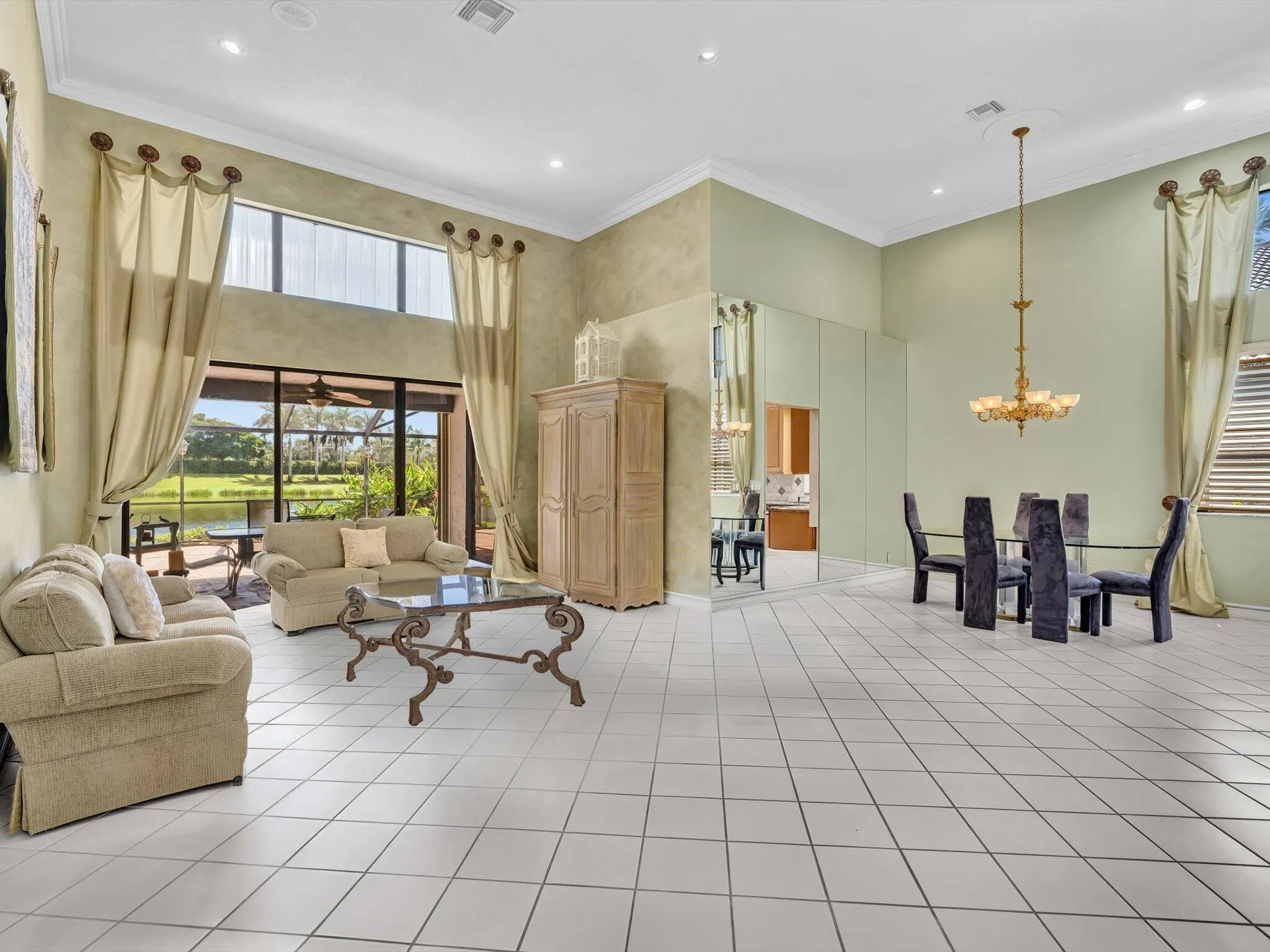 10122 Spyglass Way