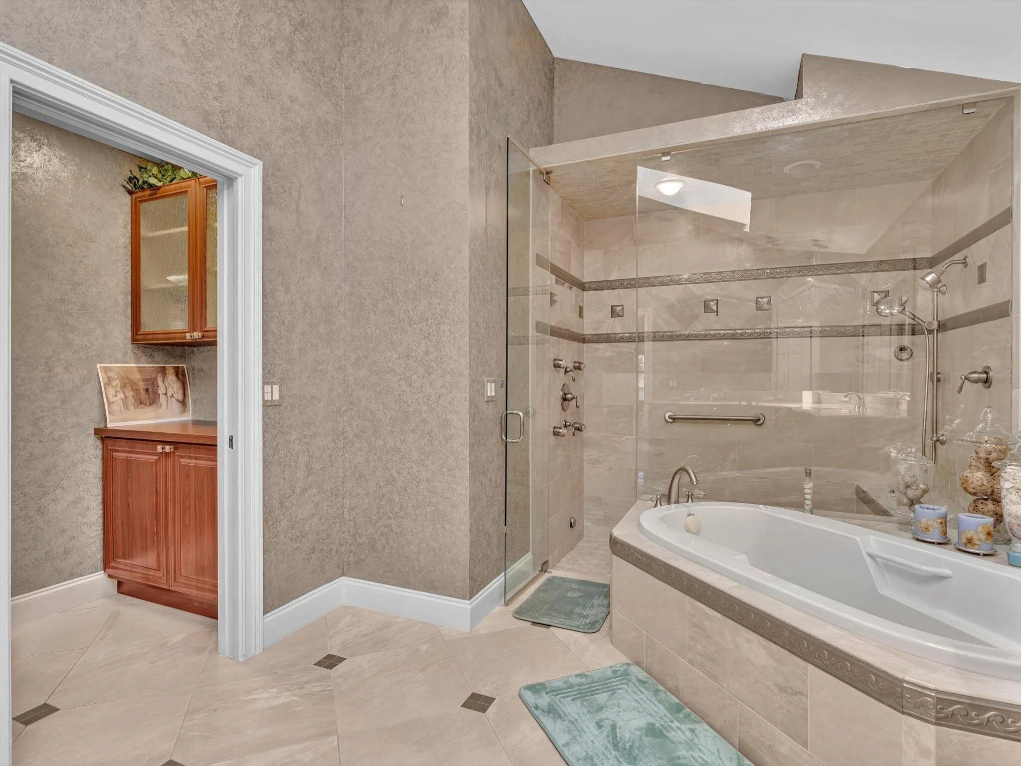 10122 Spyglass Way