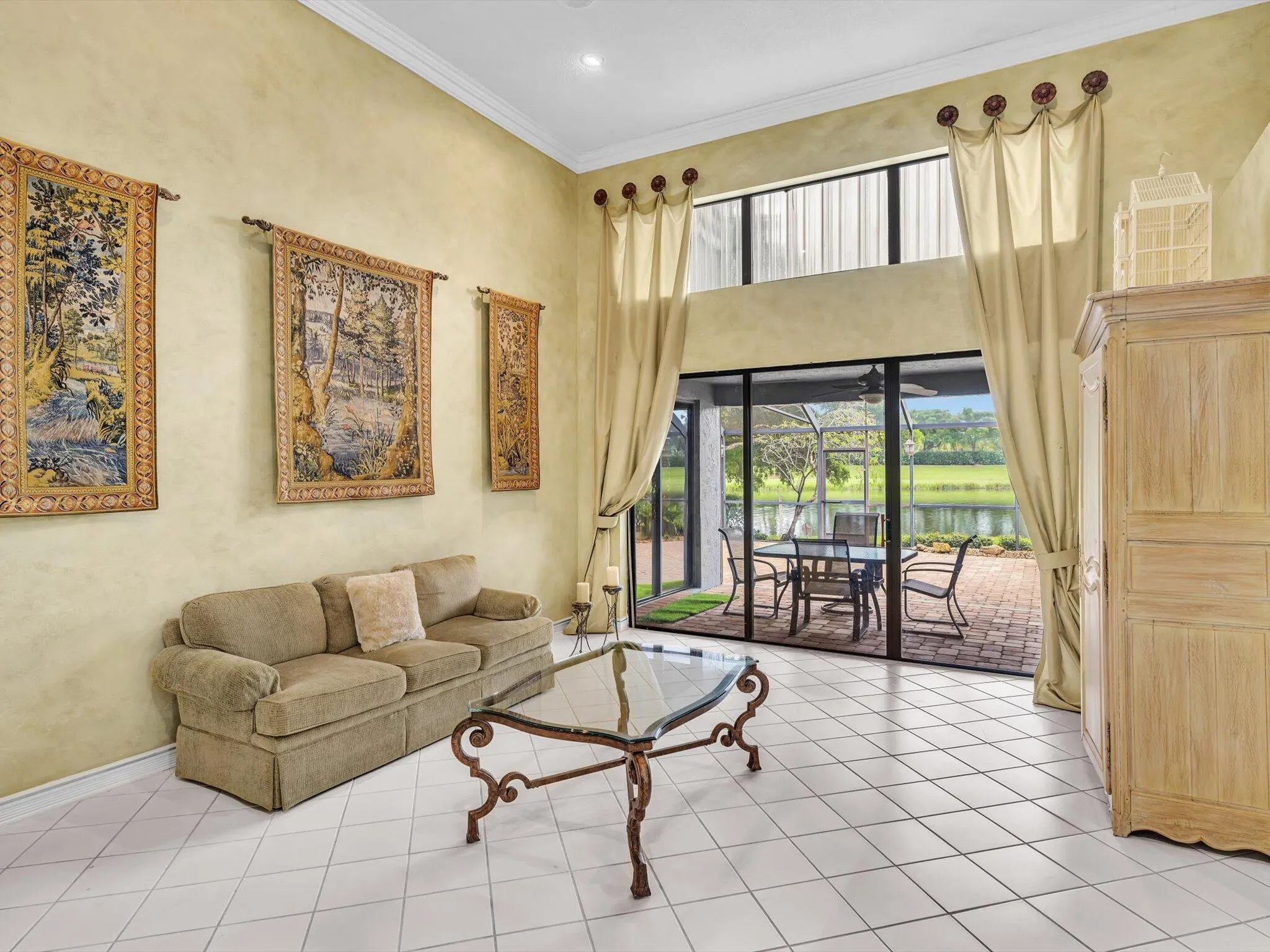 10122 Spyglass Way
