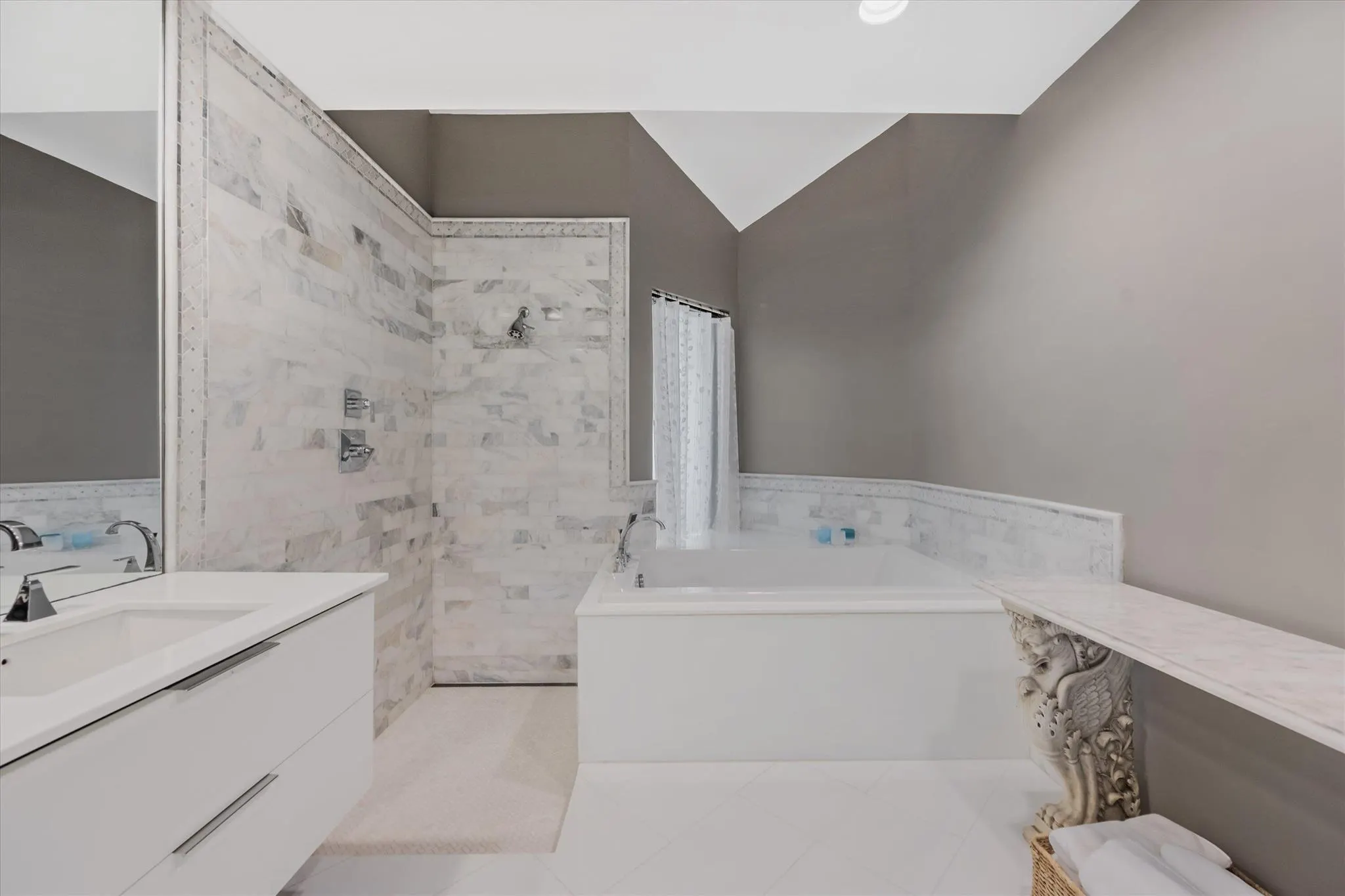 2443 Windsor Way Court