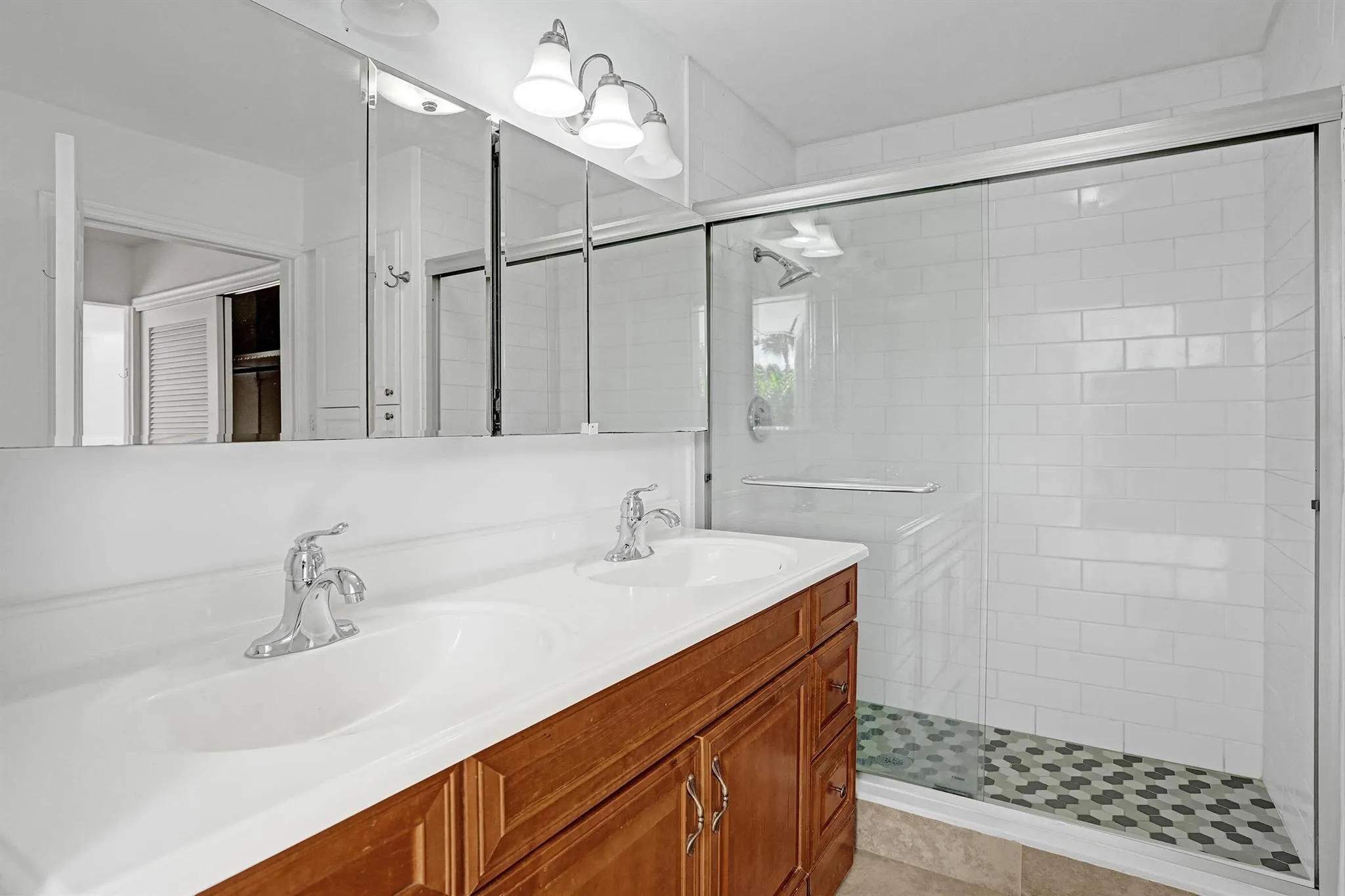 811 W Royal Palm Road