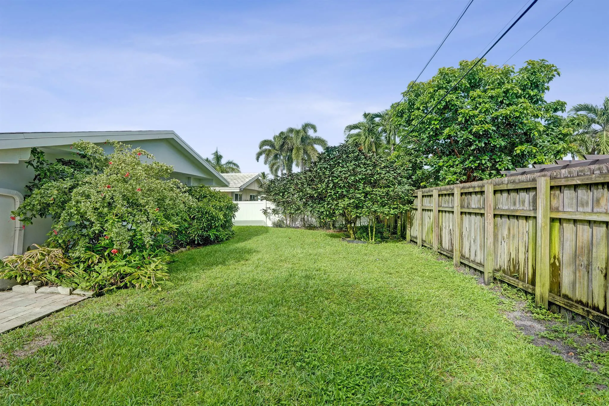 811 W Royal Palm Road