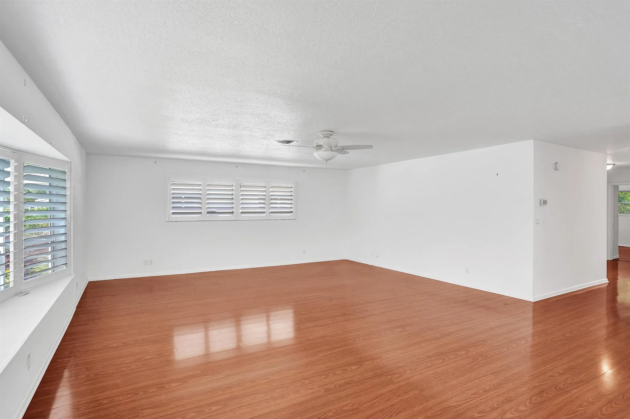 811 W Royal Palm Road