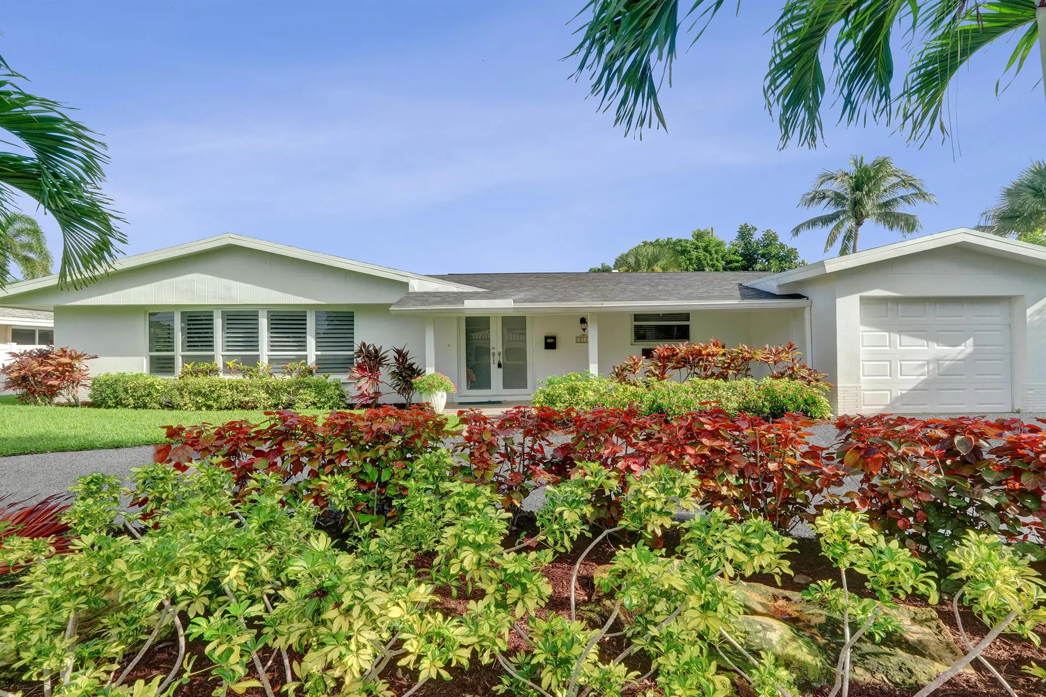 811 W Royal Palm Road