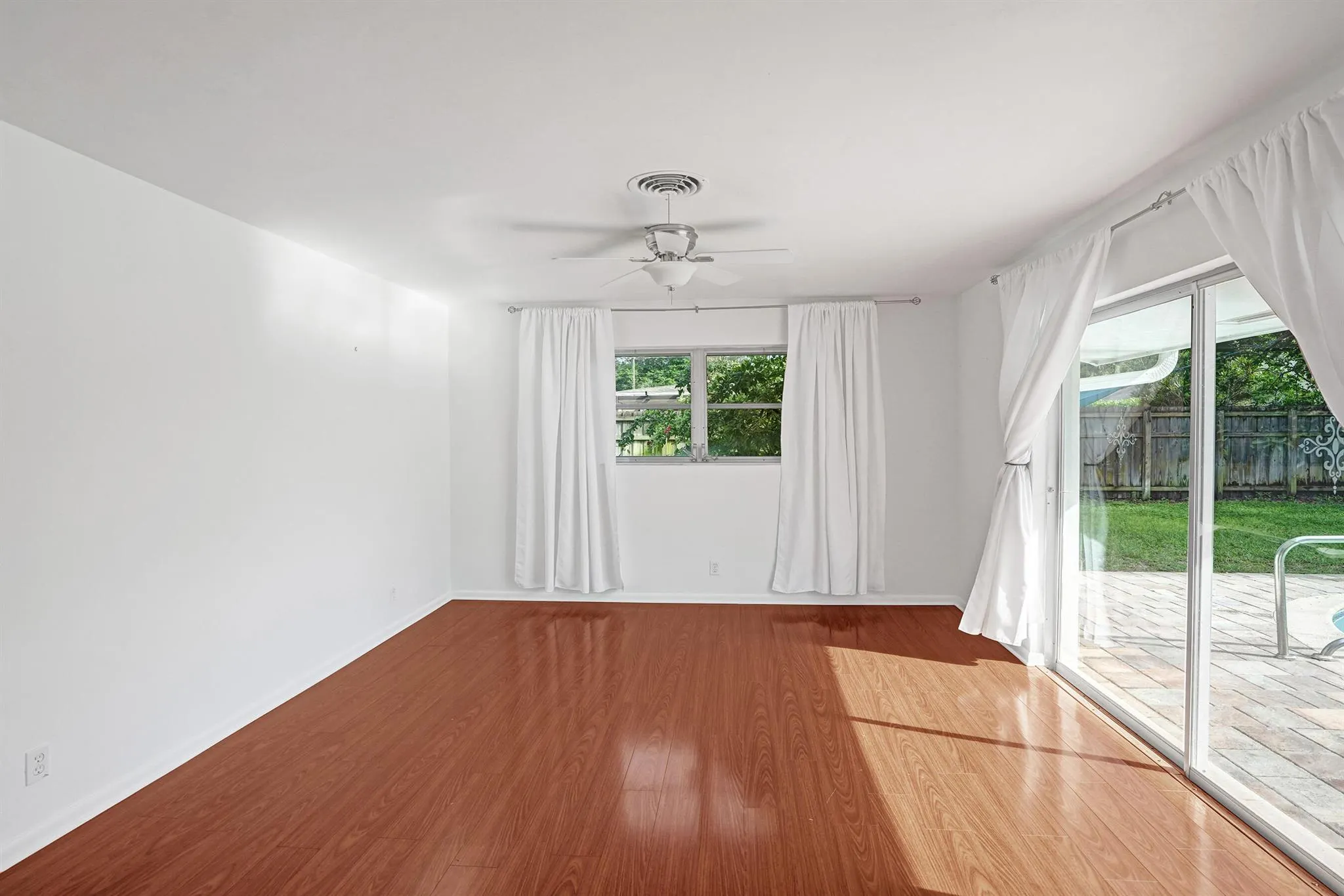 811 W Royal Palm Road