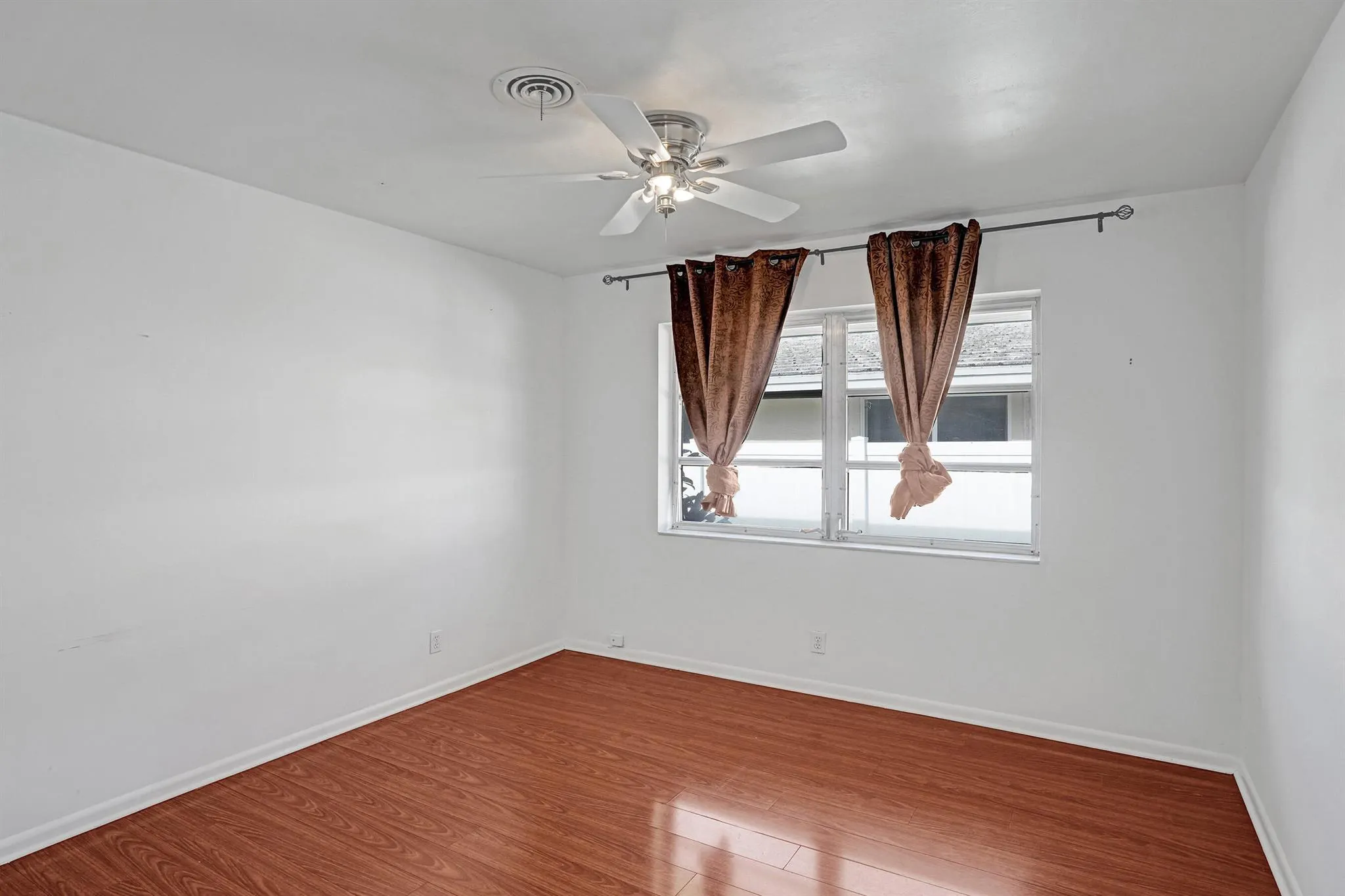 811 W Royal Palm Road