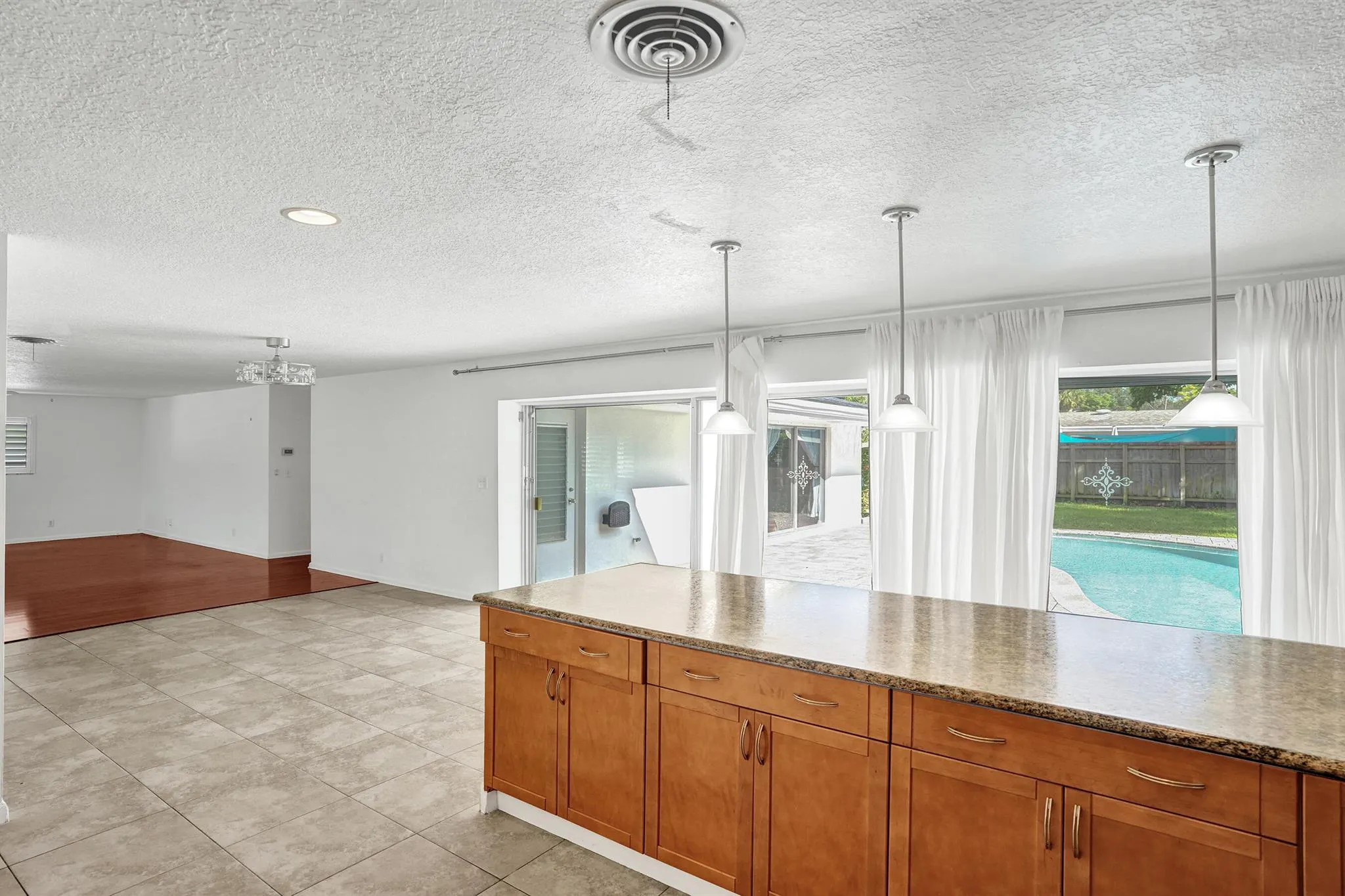 811 W Royal Palm Road