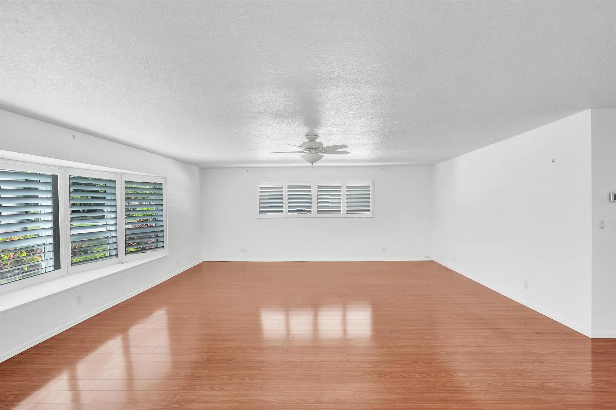 811 W Royal Palm Road