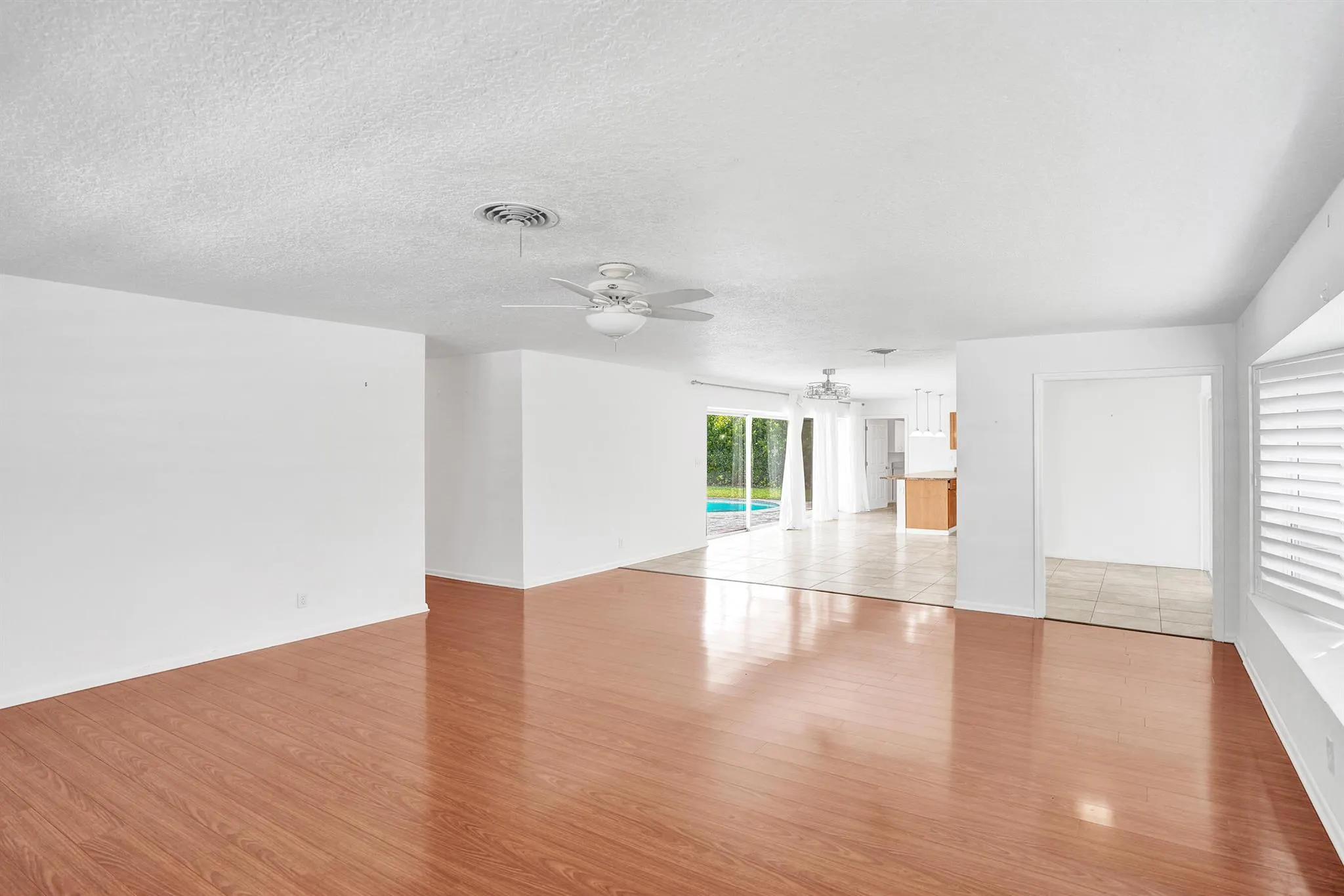 811 W Royal Palm Road