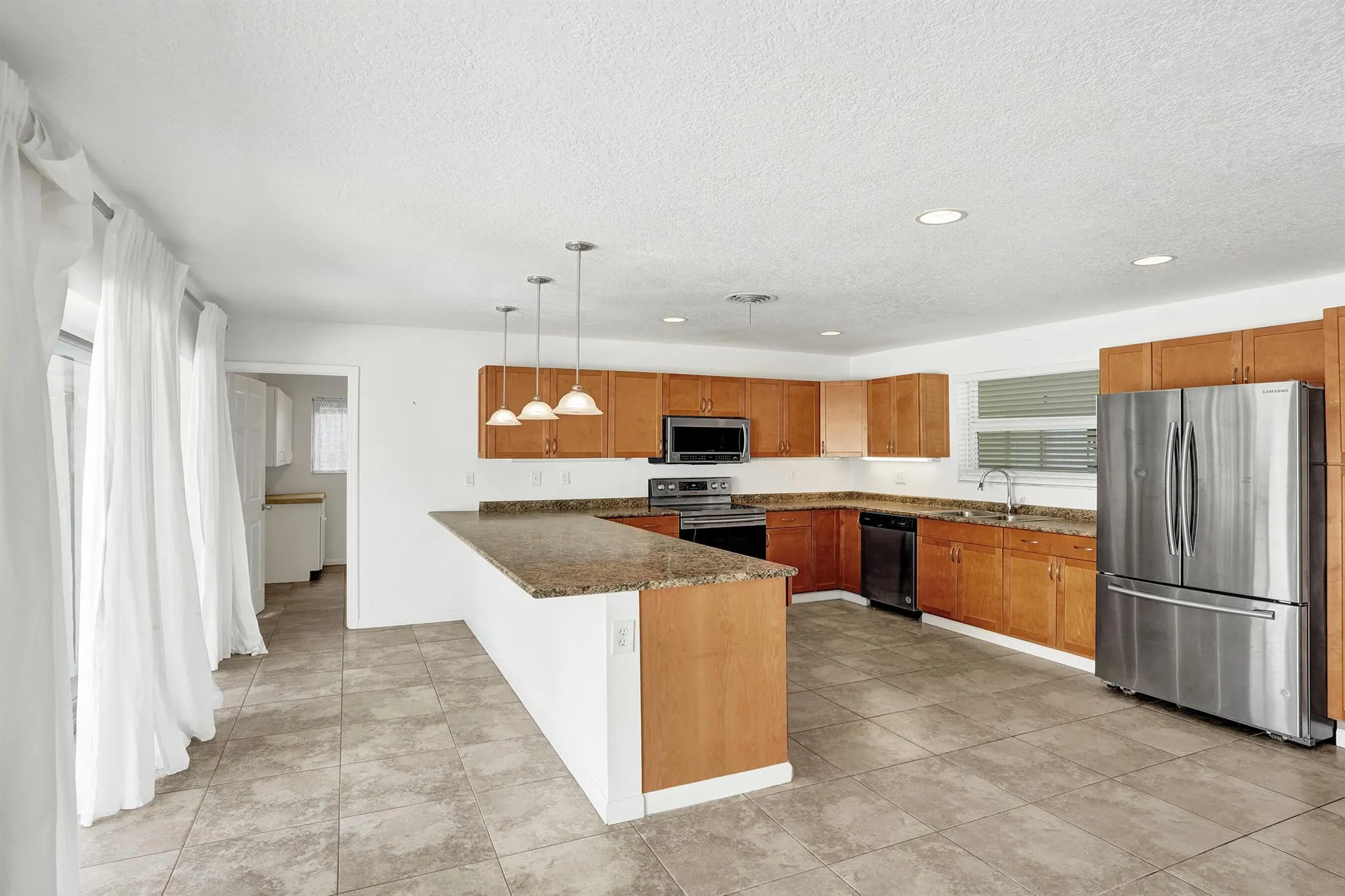 811 W Royal Palm Road