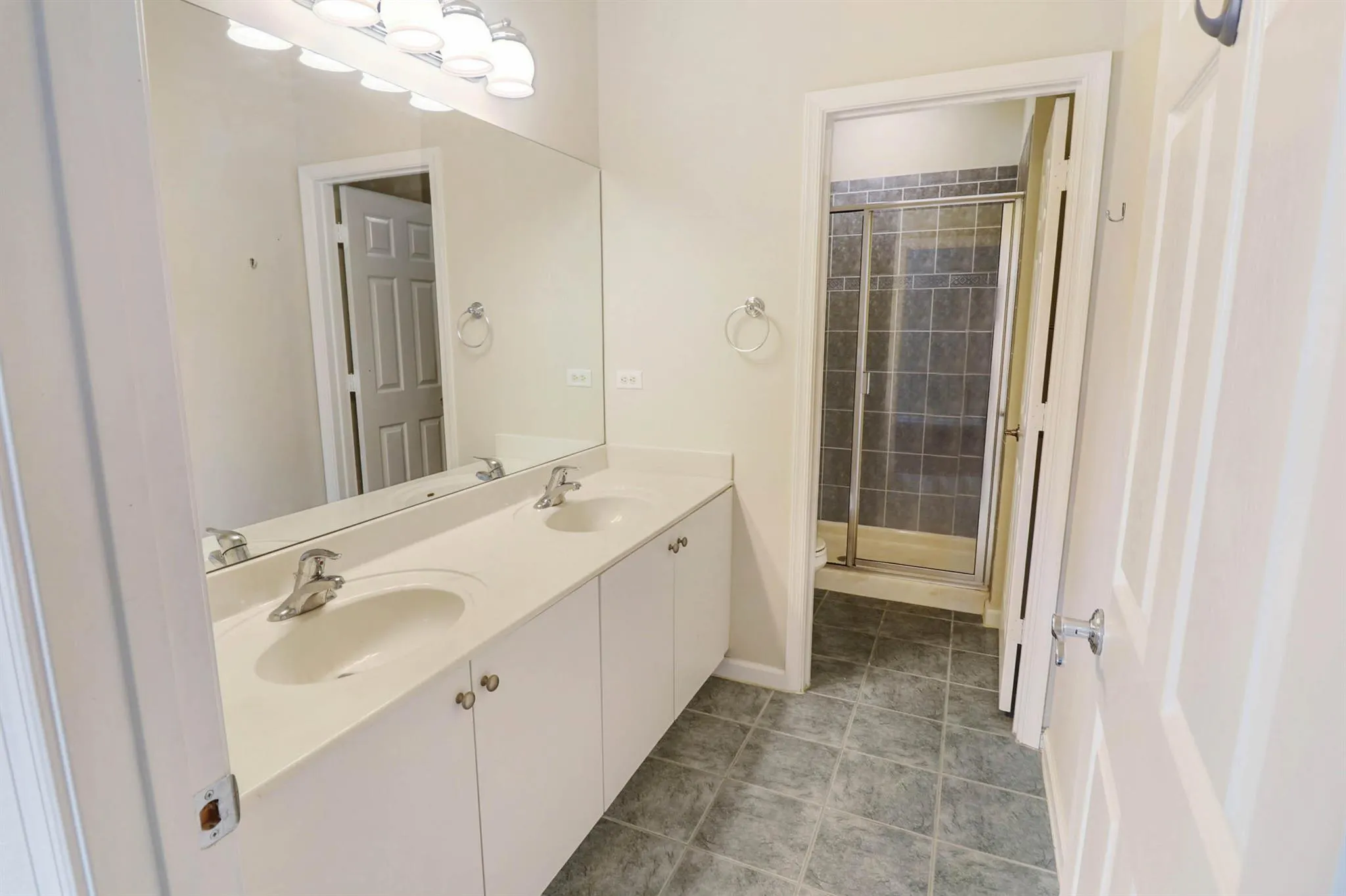 143 Greenwich Circle
