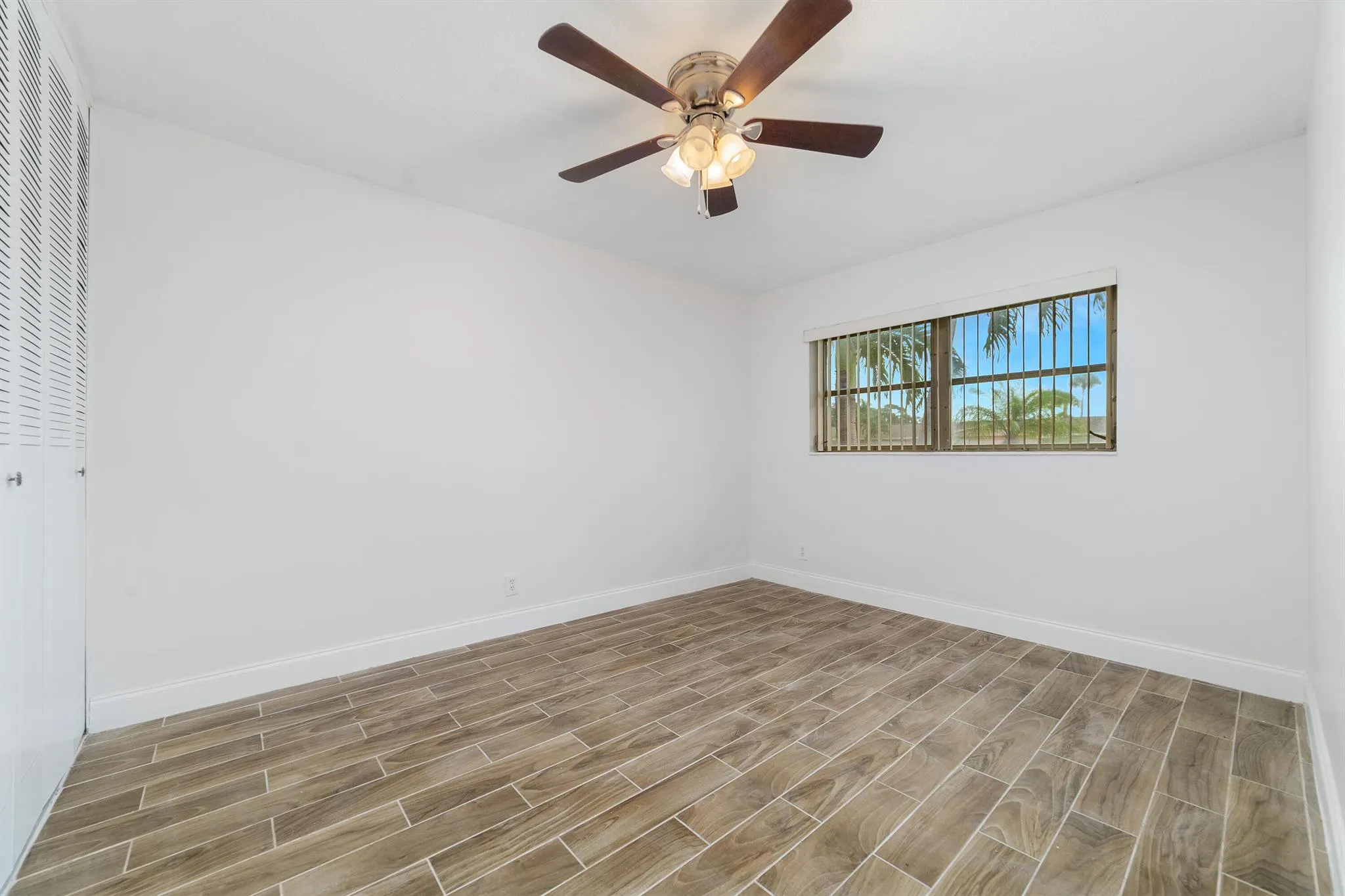 2567 Dudley Drive W, #F