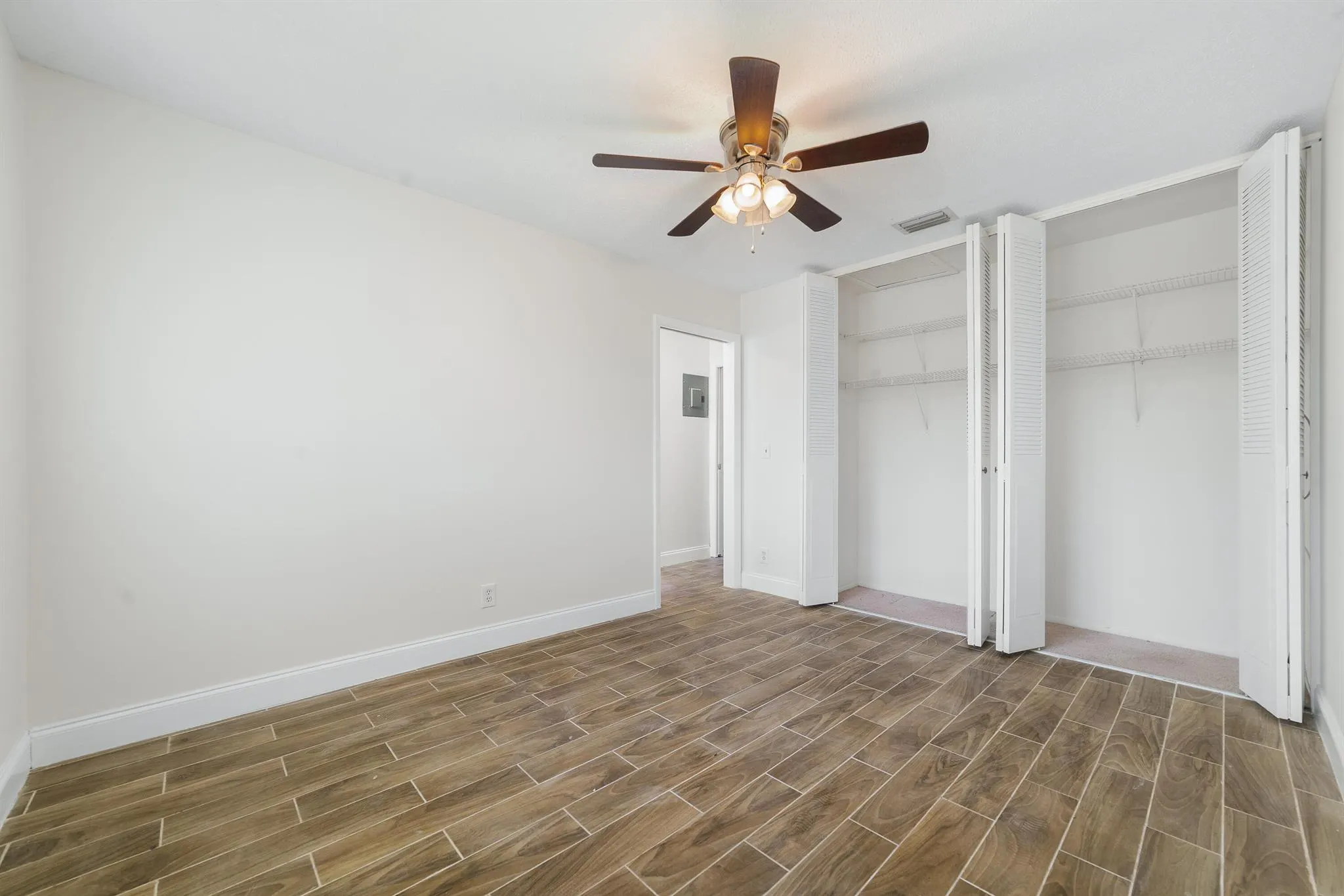 2567 Dudley Drive W, #F