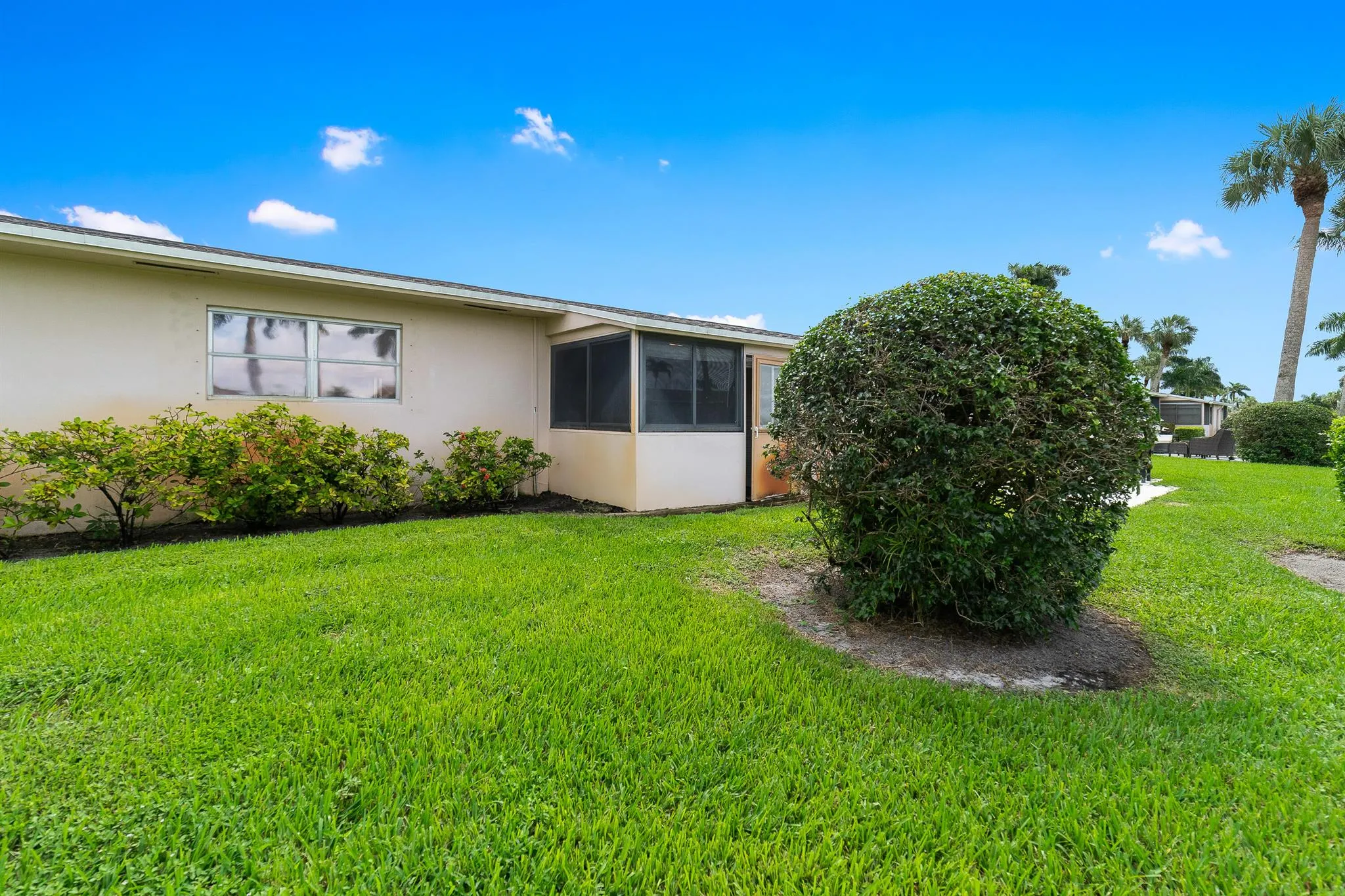 2567 Dudley Drive W, #F