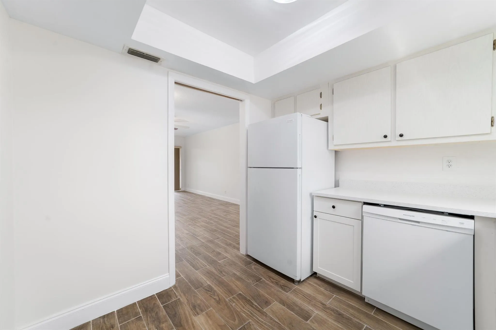 2567 Dudley Drive W, #F