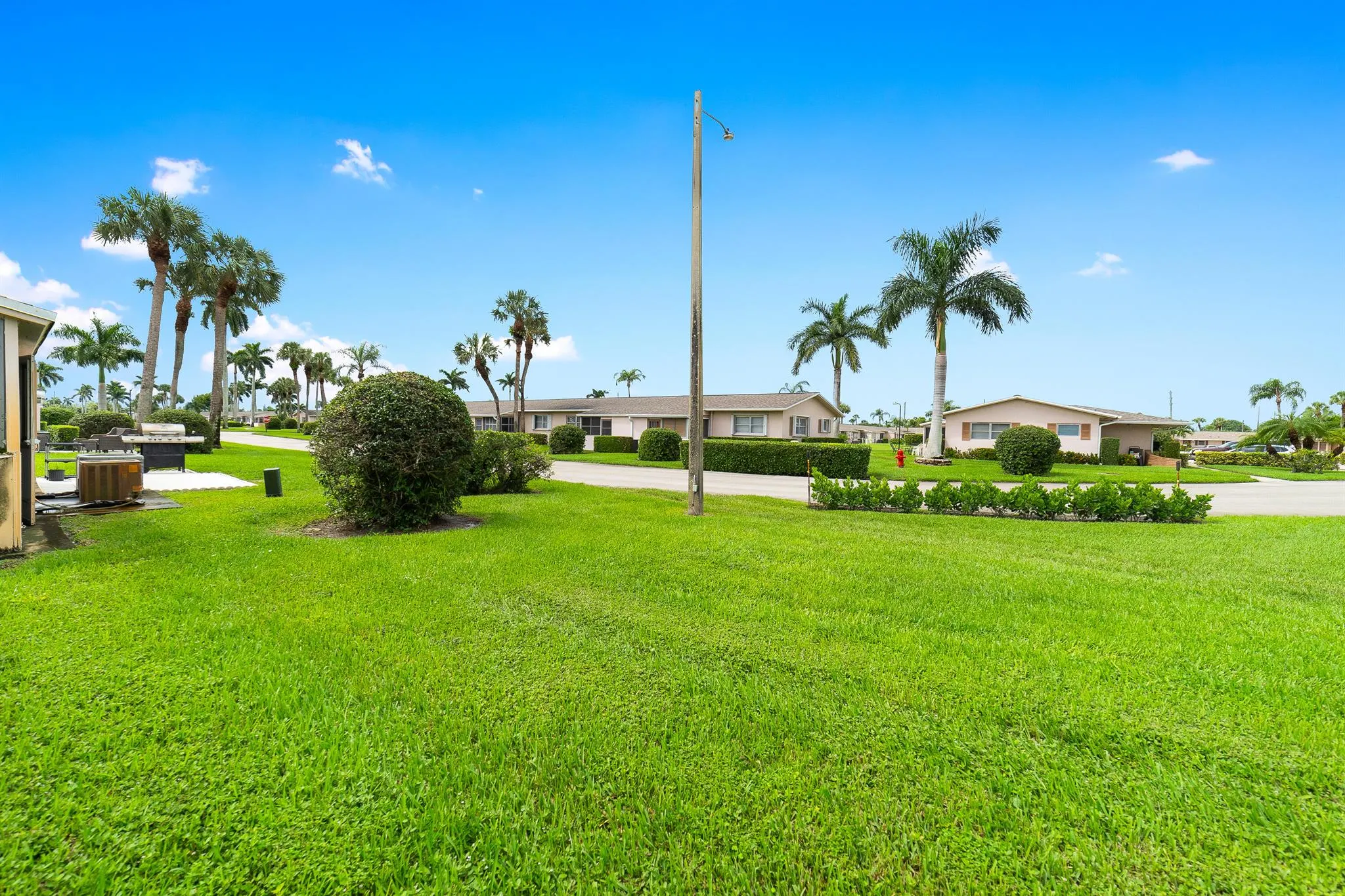 2567 Dudley Drive W, #F