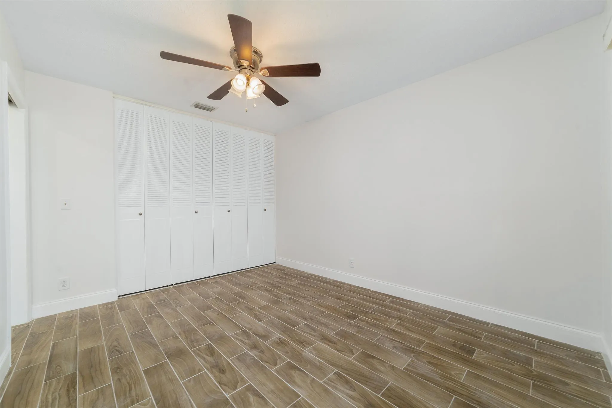 2567 Dudley Drive W, #F