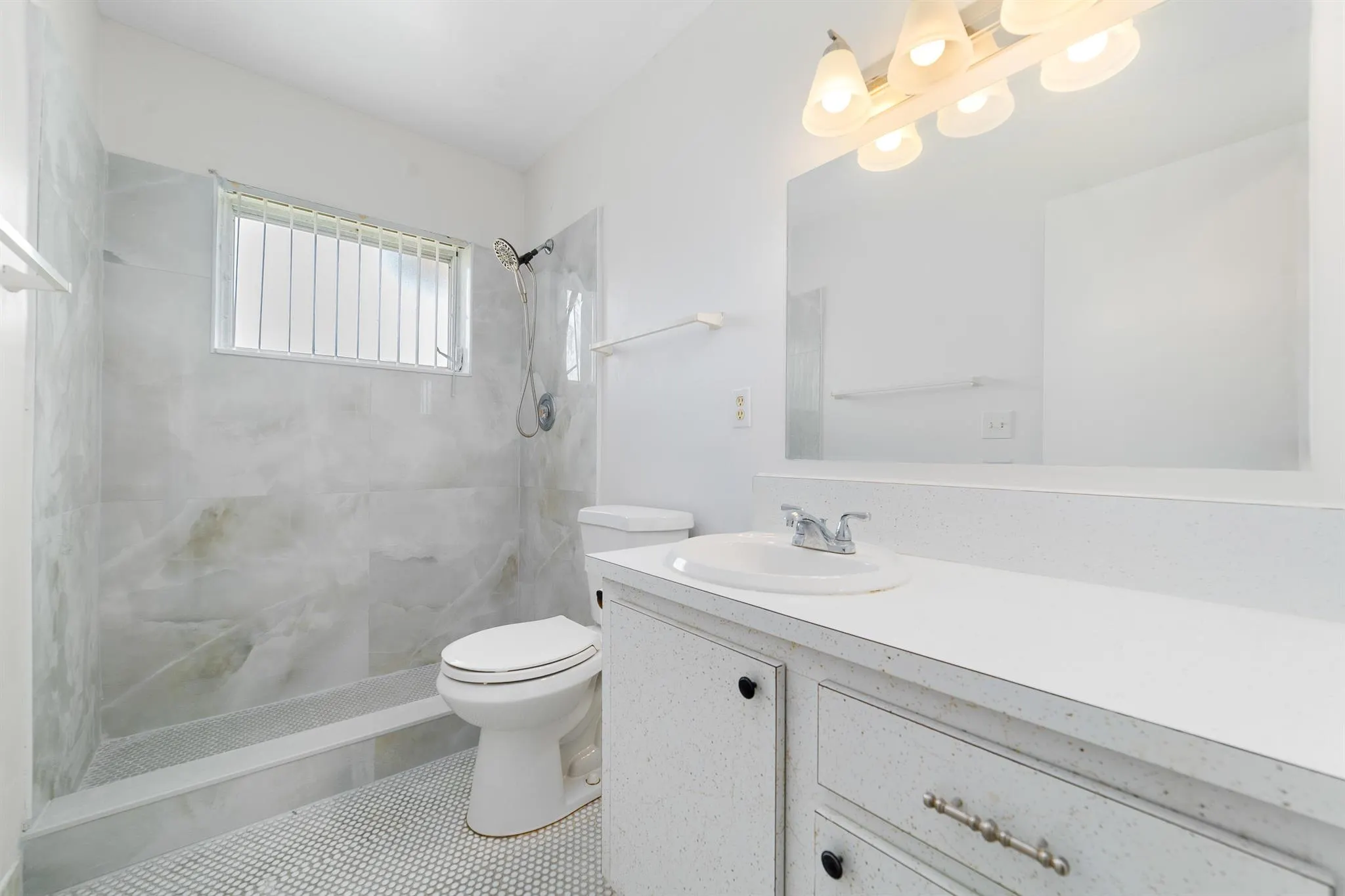 2567 Dudley Drive W, #F