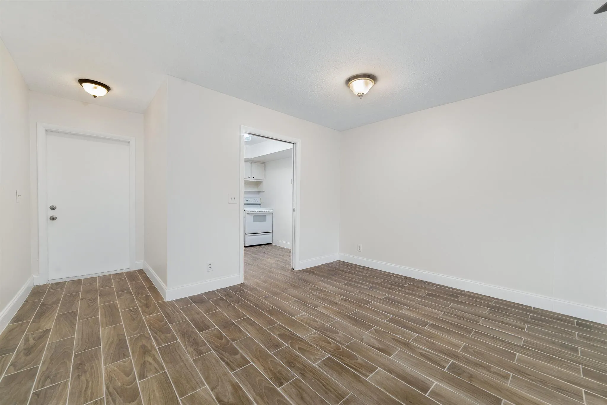 2567 Dudley Drive W, #F