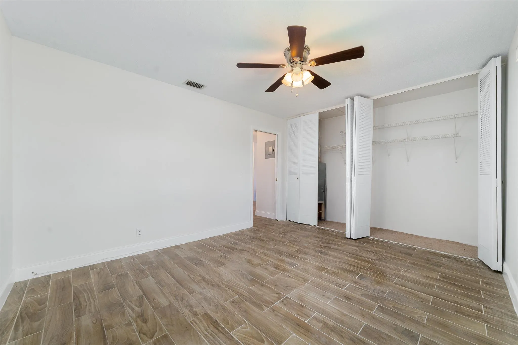 2567 Dudley Drive W, #F