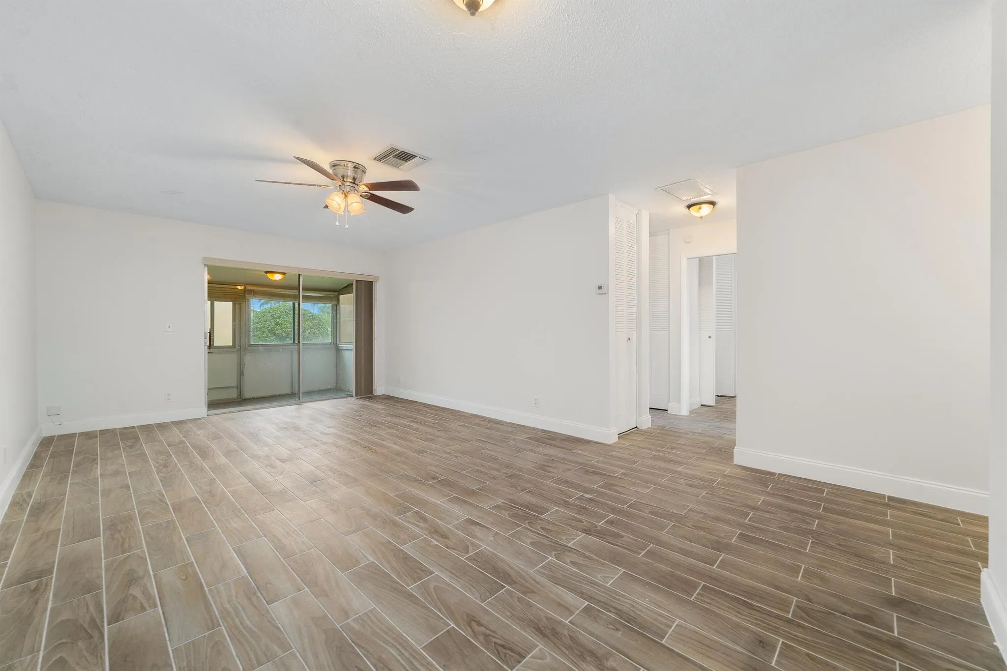 2567 Dudley Drive W, #F
