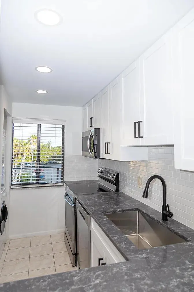 2828 Tennis Club Drive, #403