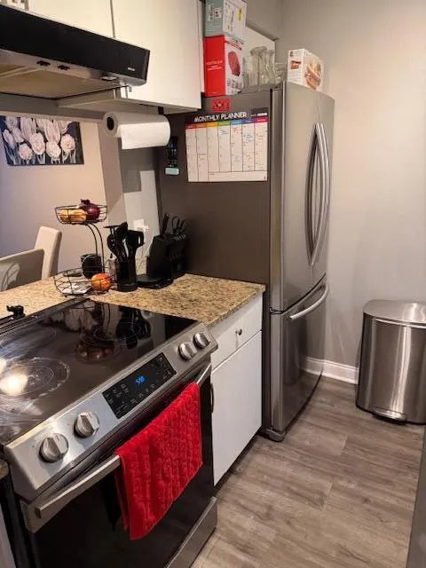 4402 Inlet Circle