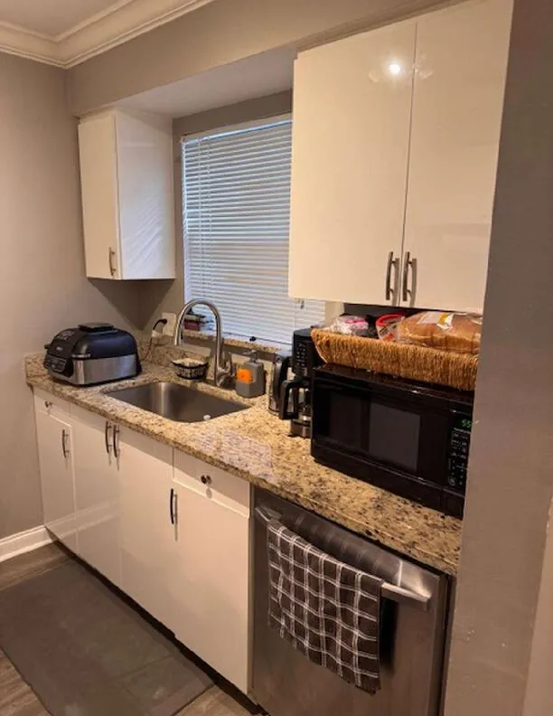 4402 Inlet Circle
