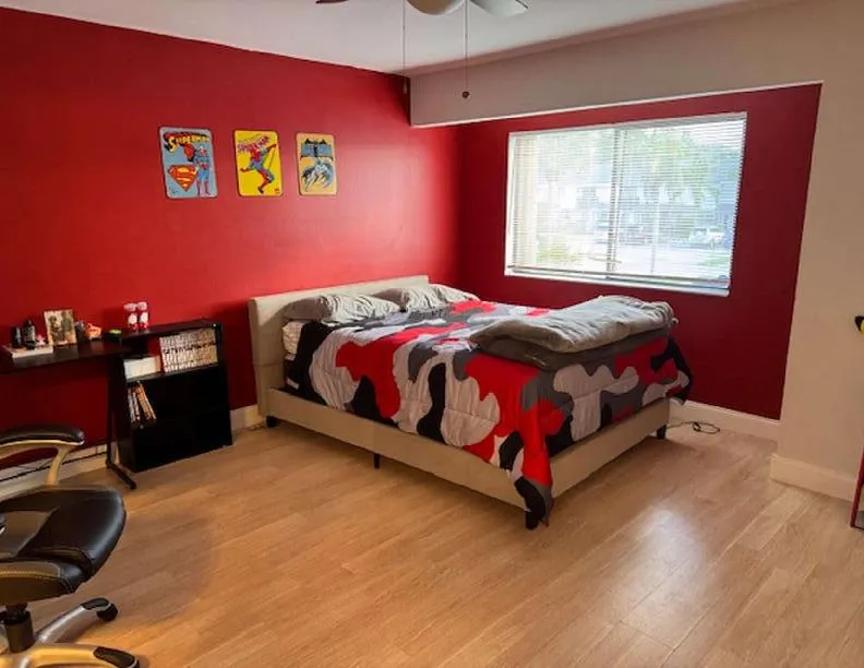 4402 Inlet Circle
