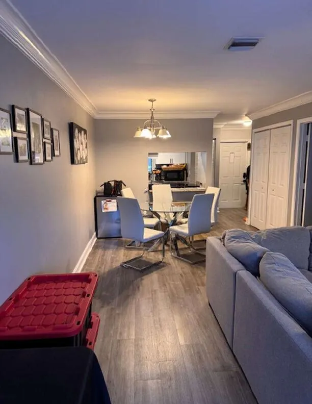 4402 Inlet Circle
