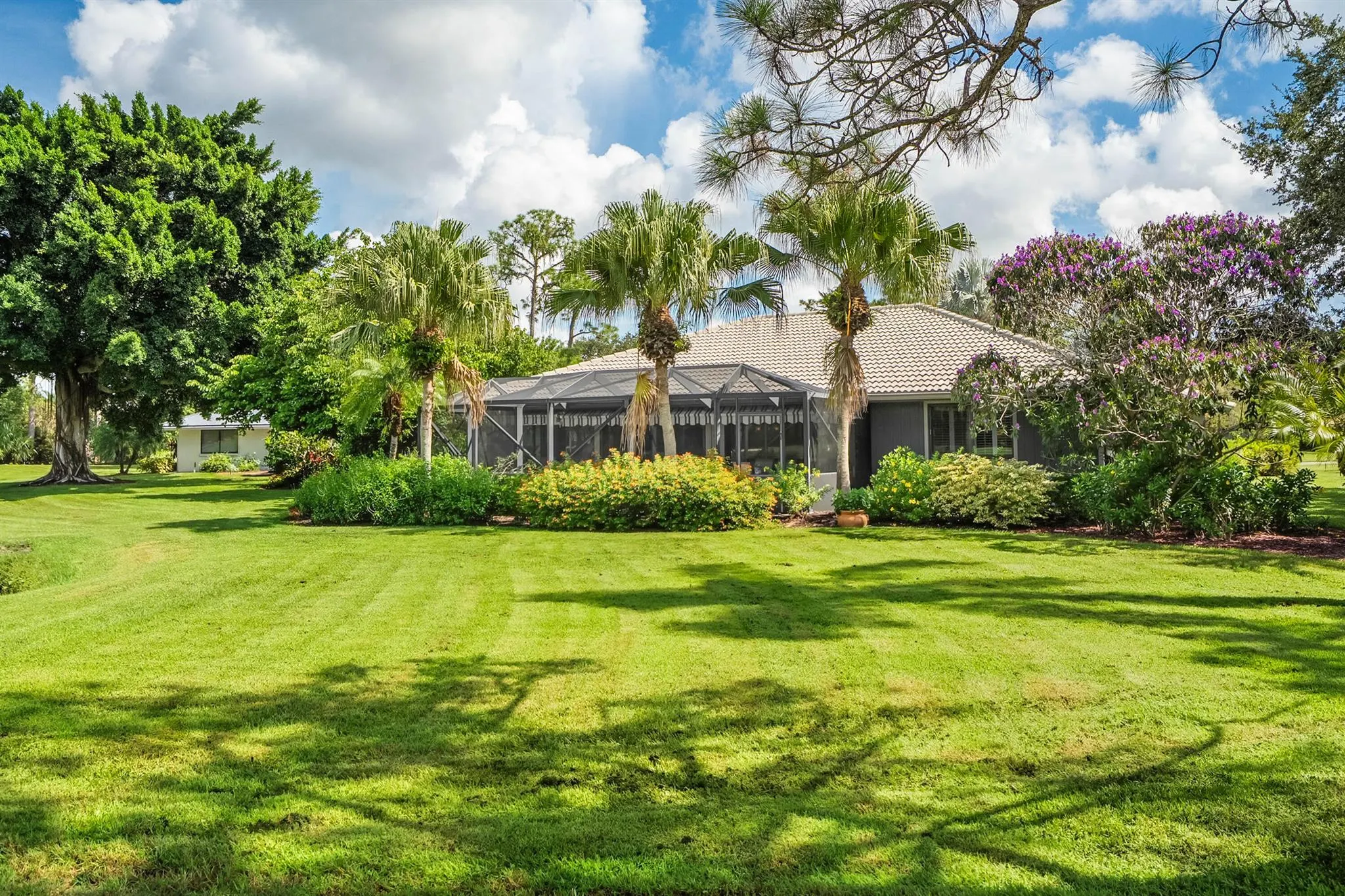 1423 SW Troon Circle
