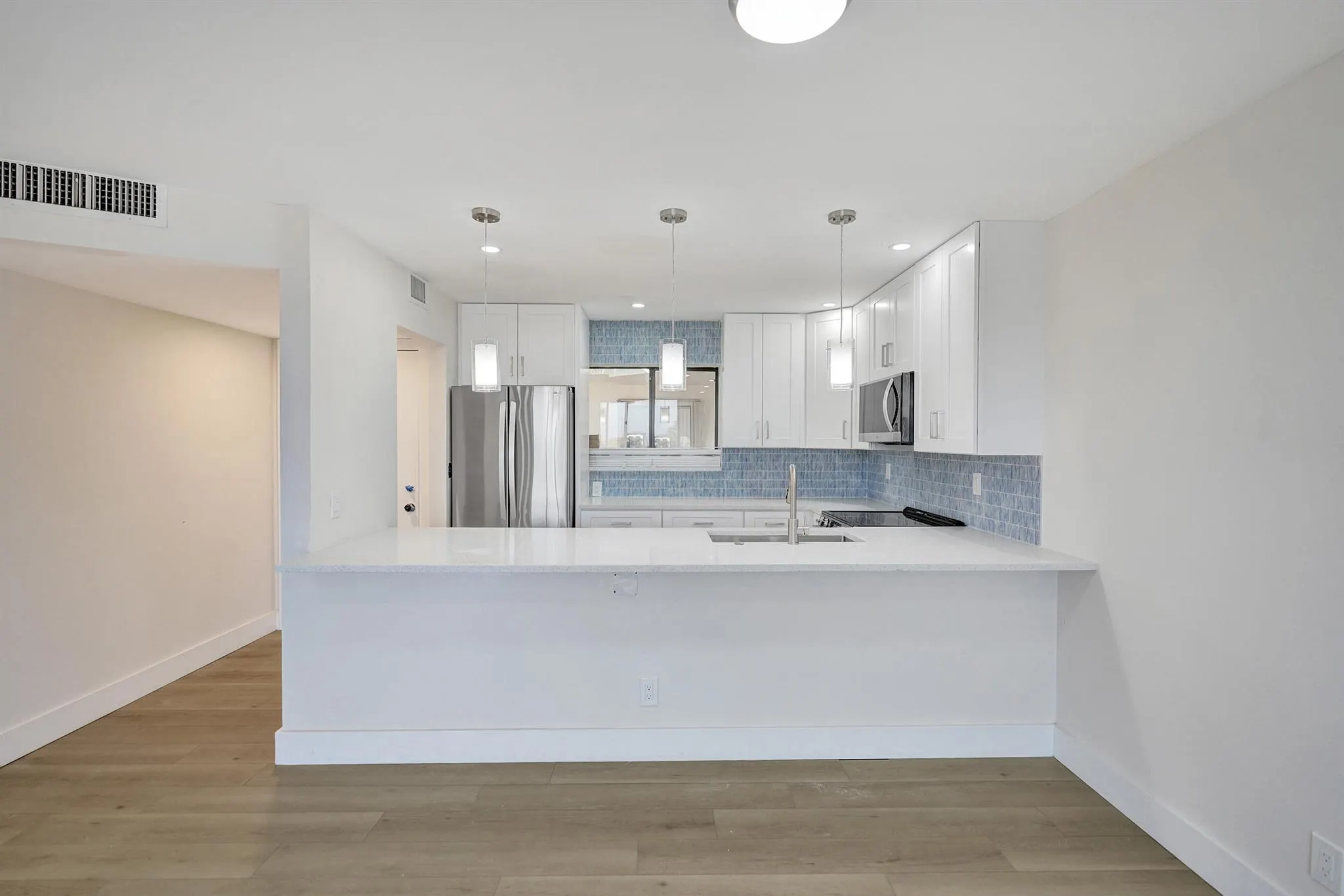 5340 Las Verdes Circle, #324
