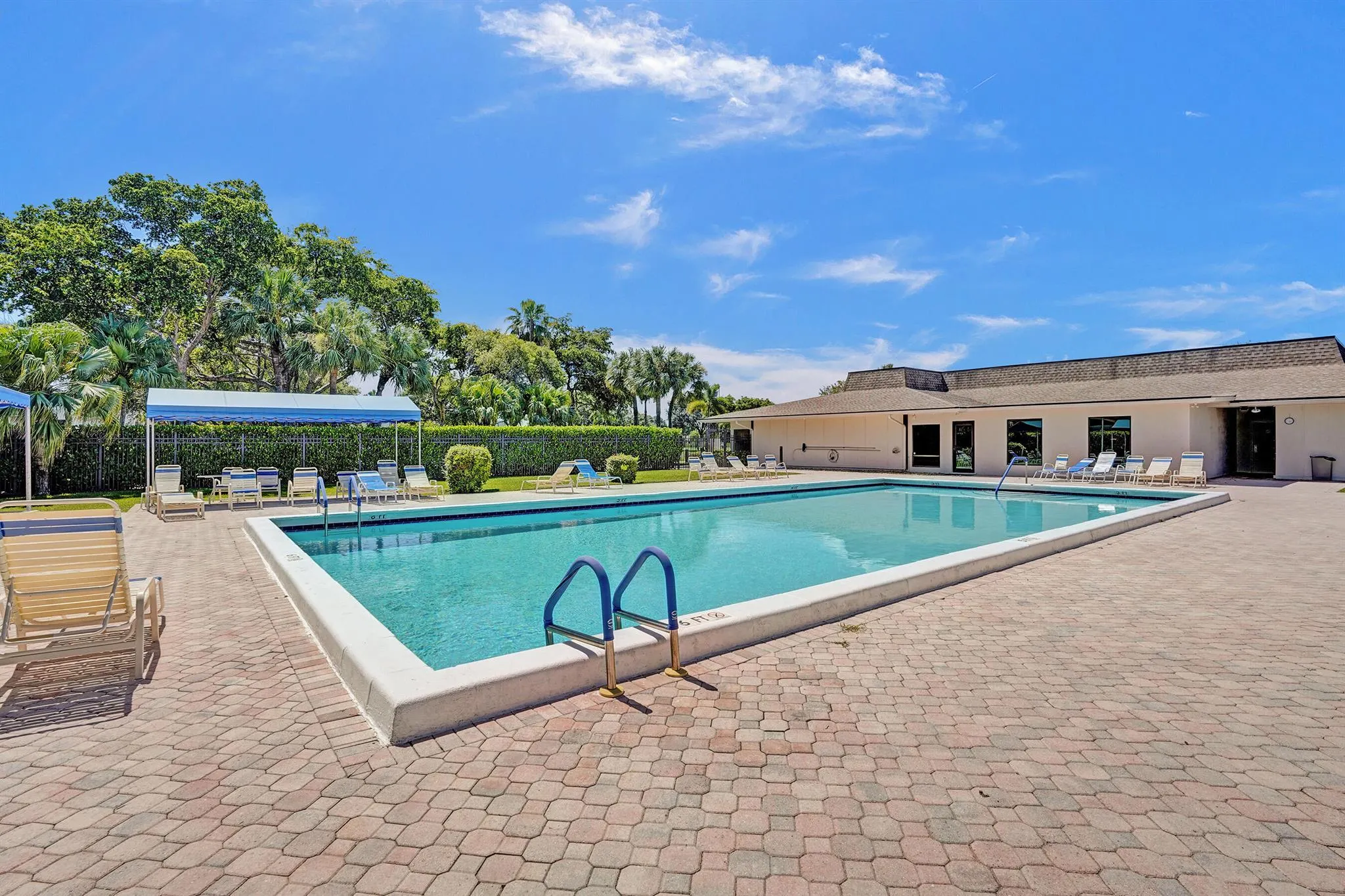 5340 Las Verdes Circle, #324