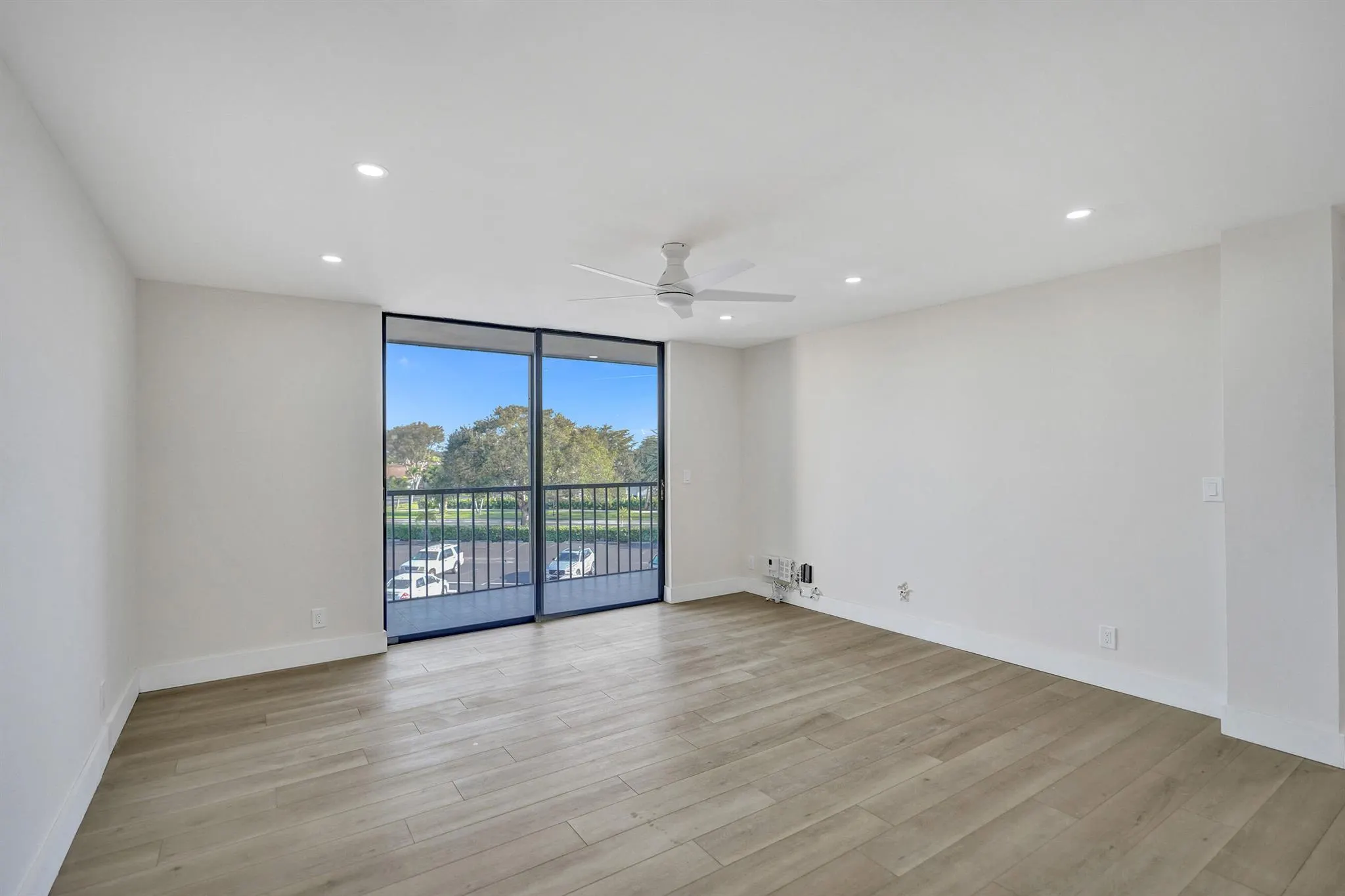 5340 Las Verdes Circle, #324