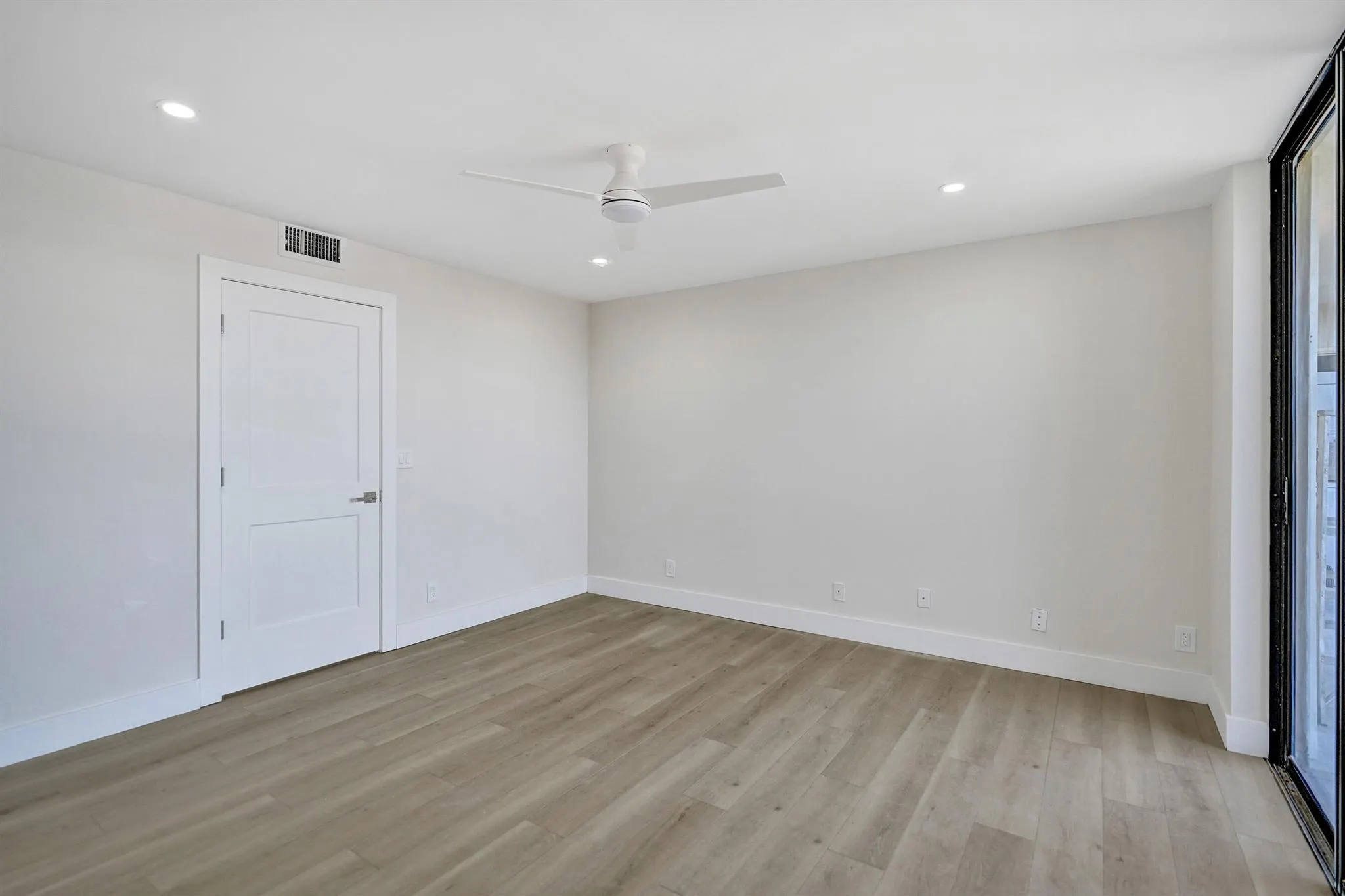 5340 Las Verdes Circle, #324