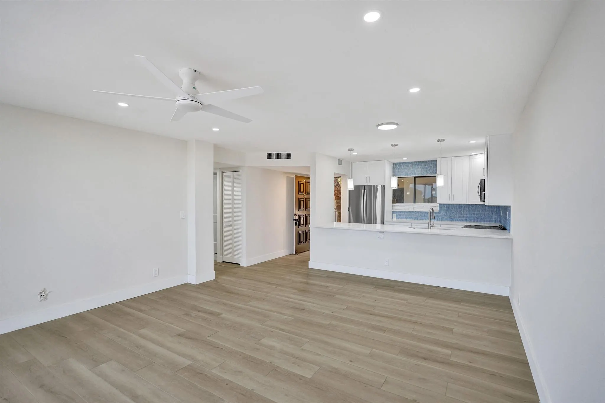 5340 Las Verdes Circle, #324