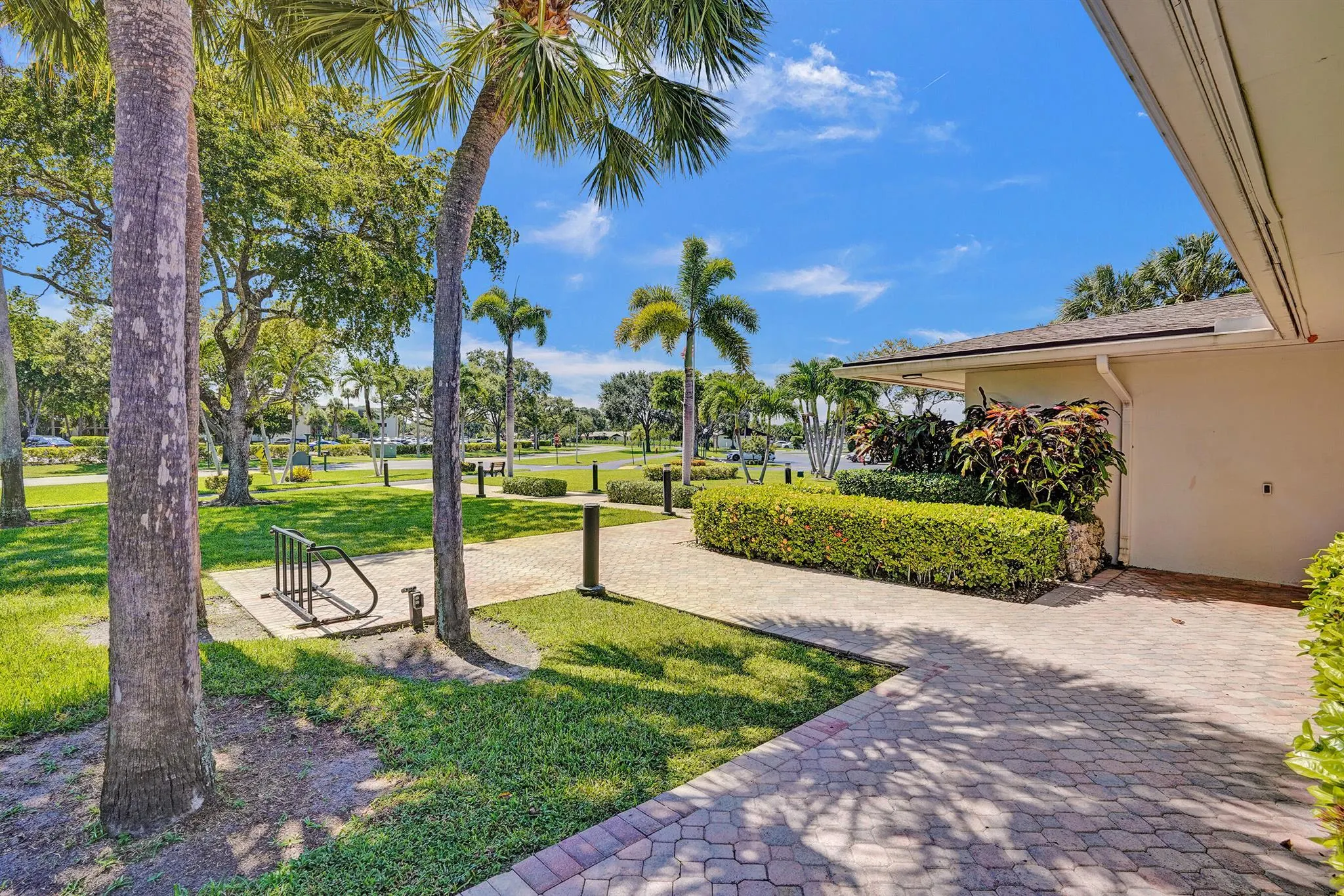 5340 Las Verdes Circle, #324