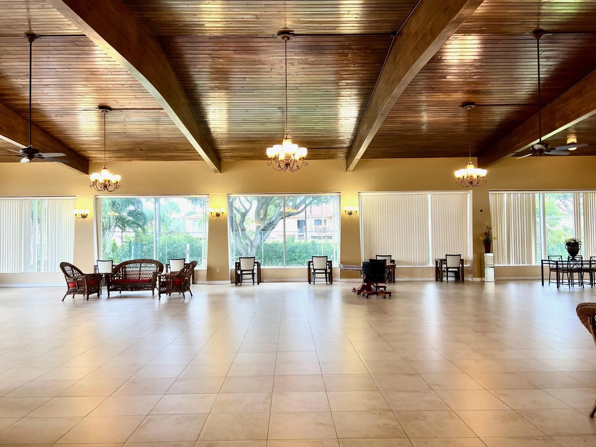 500 Executive Center Drive, #3-F