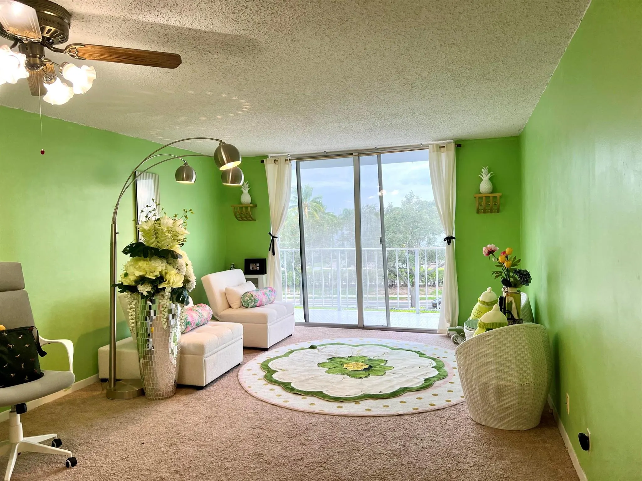 500 Executive Center Drive, #3-F