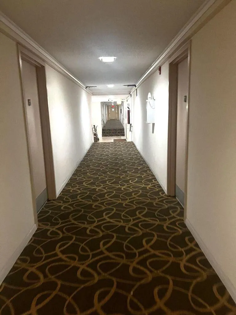 500 Executive Center Drive, #3-F