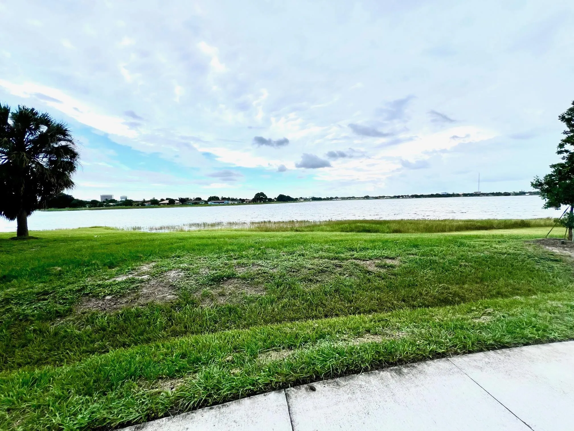 500 Executive Center Drive, #3-F