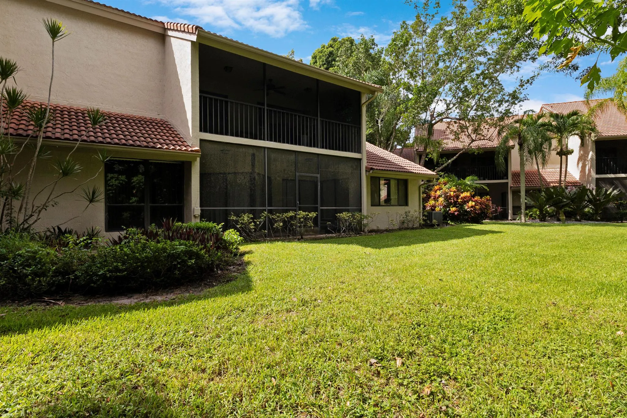 5600 Coach House Circle, #E