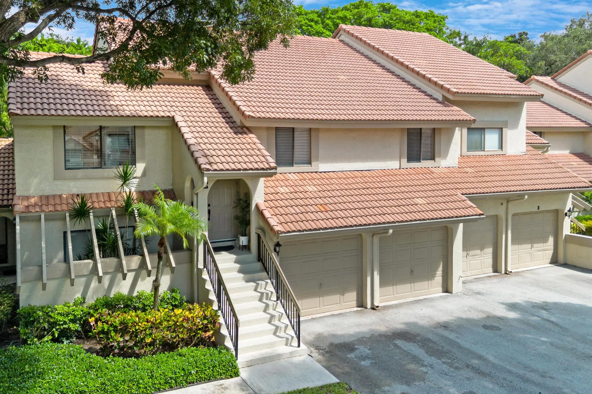 5600 Coach House Circle, #E
