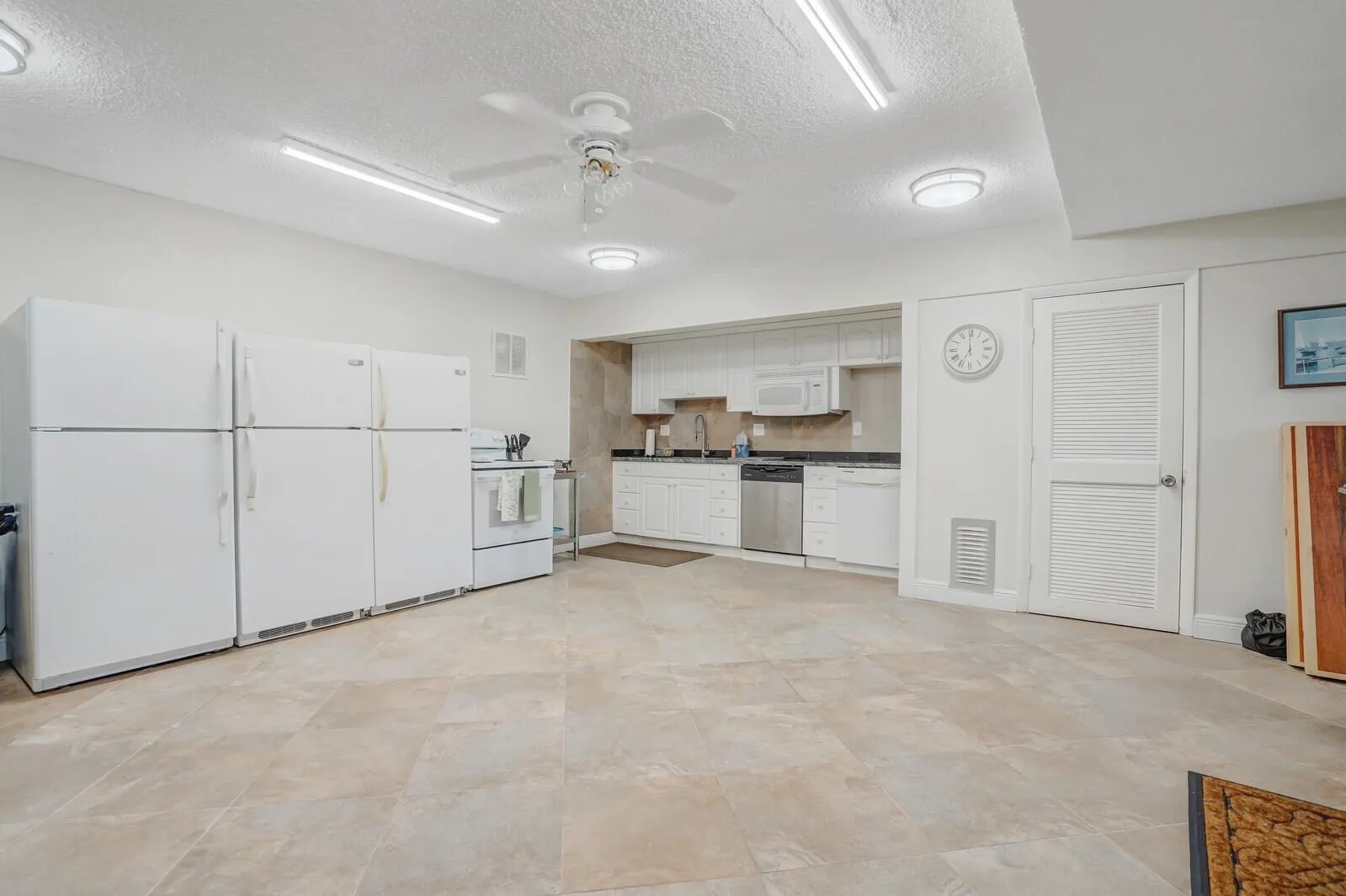 2100 NE 38th Street, #111