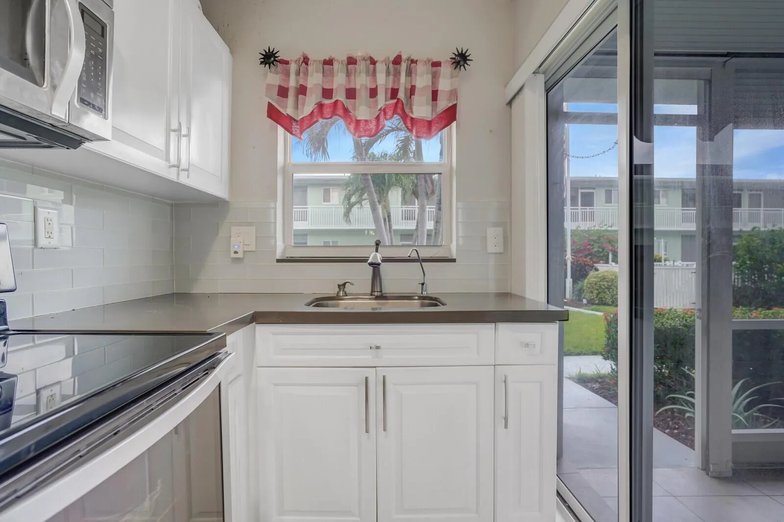 2100 NE 38th Street, #111