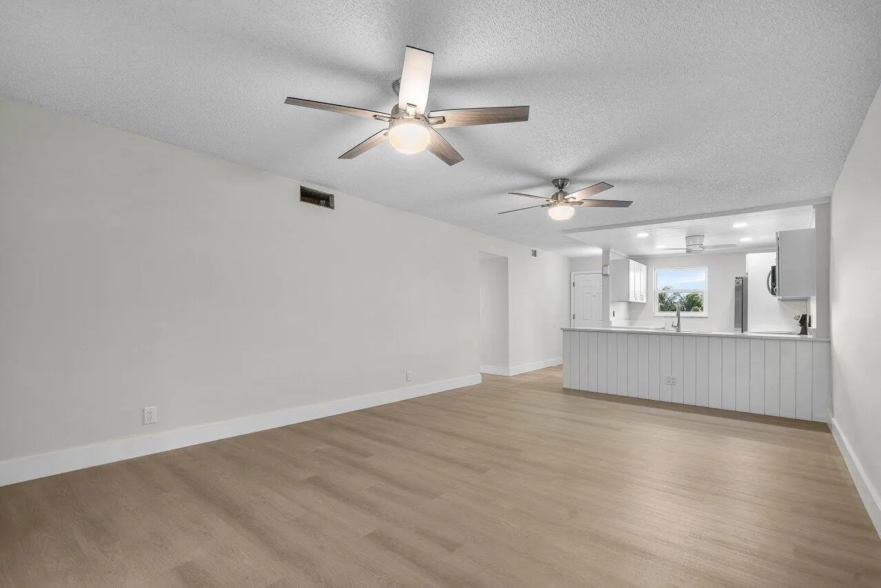 2601 NE 3rd Court, #3040