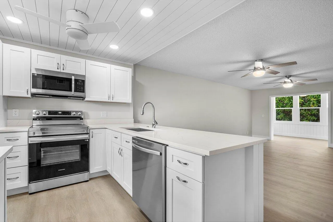 2601 NE 3rd Court, #3040
