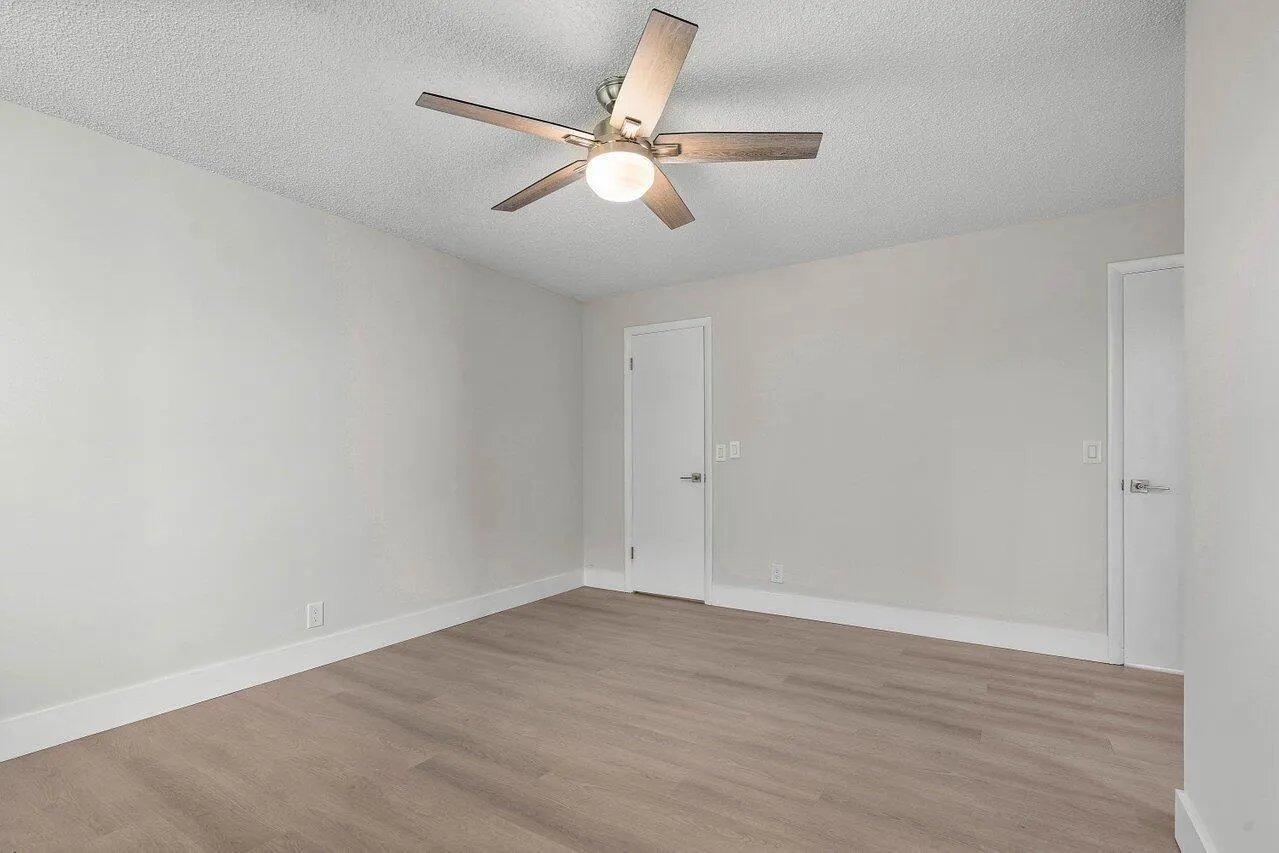2601 NE 3rd Court, #3040
